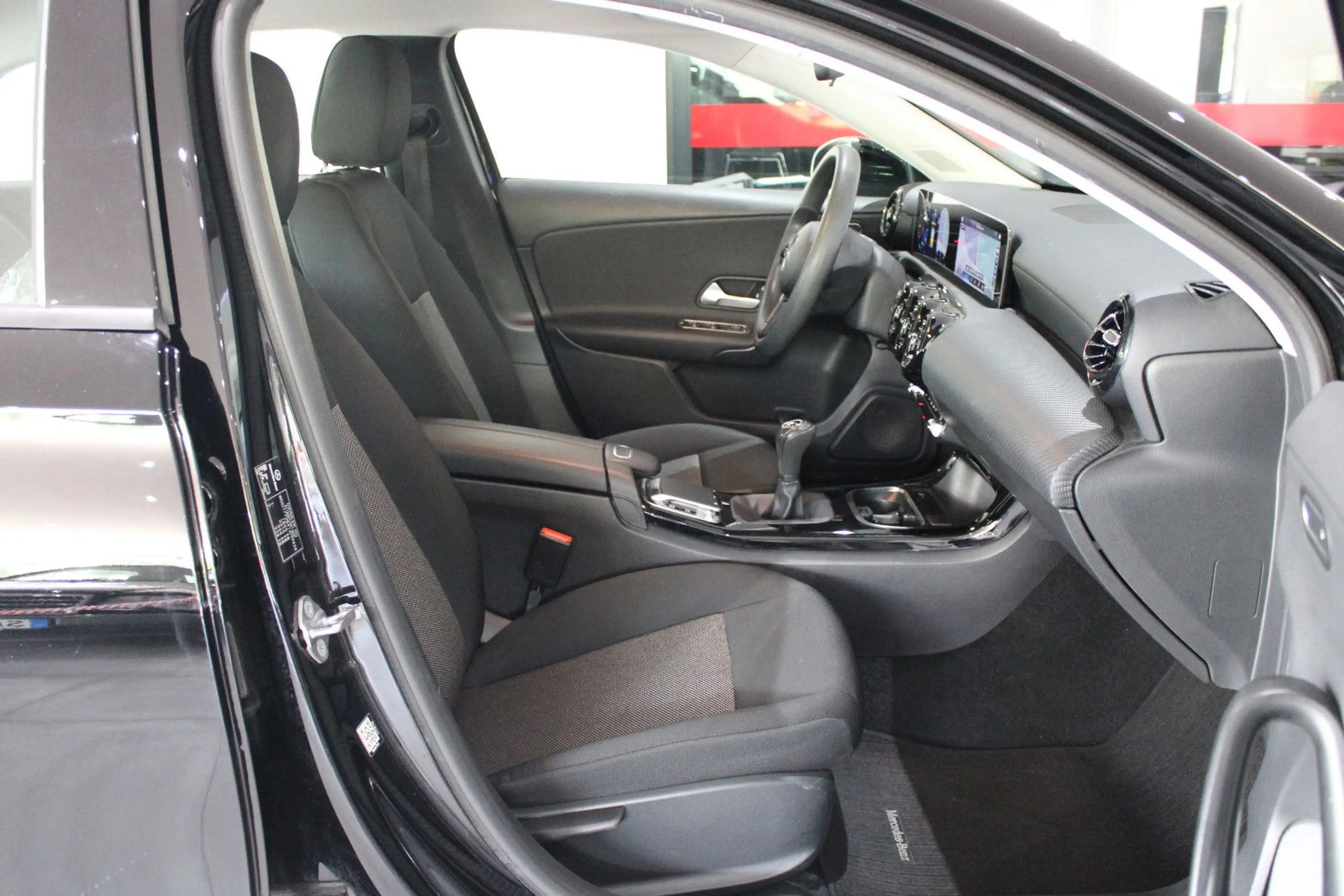 Mercedes-Benz A 180 NAVI WIDESCREEN LED RÜCKFAHRKAMERA EURO 6 — photo 8