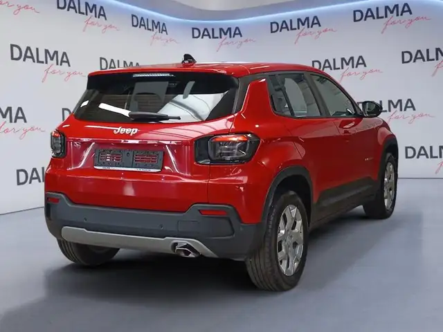 Jeep Avenger view 5