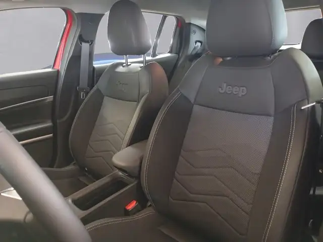 Jeep Avenger view 10