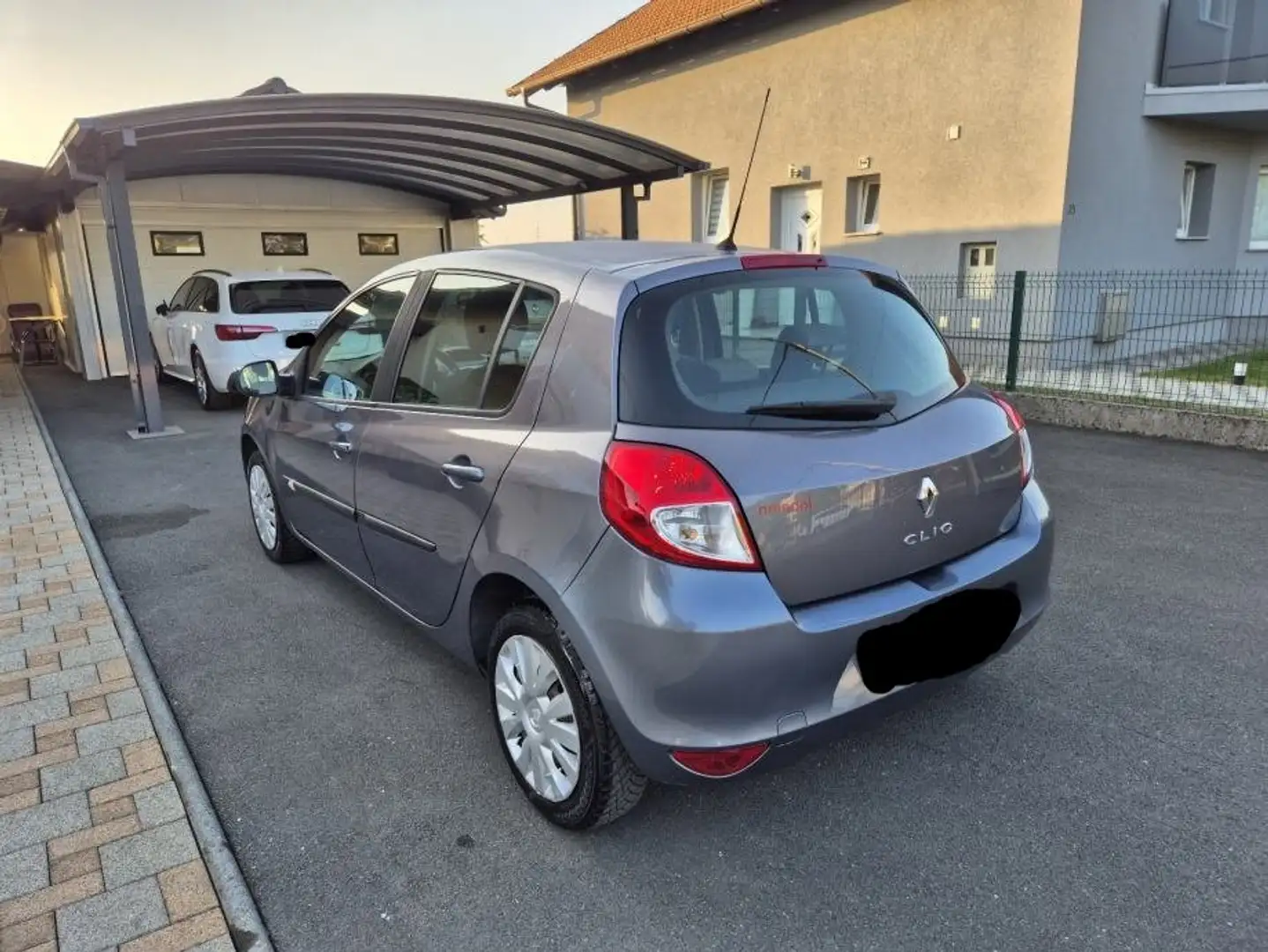 Renault Clio Clio 1.2i 16VAuthentique 2010 - 2