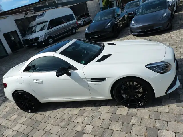 Mercedes-Benz SLC 43 AMG Airscarf 19" Night Pano LED Garantie!