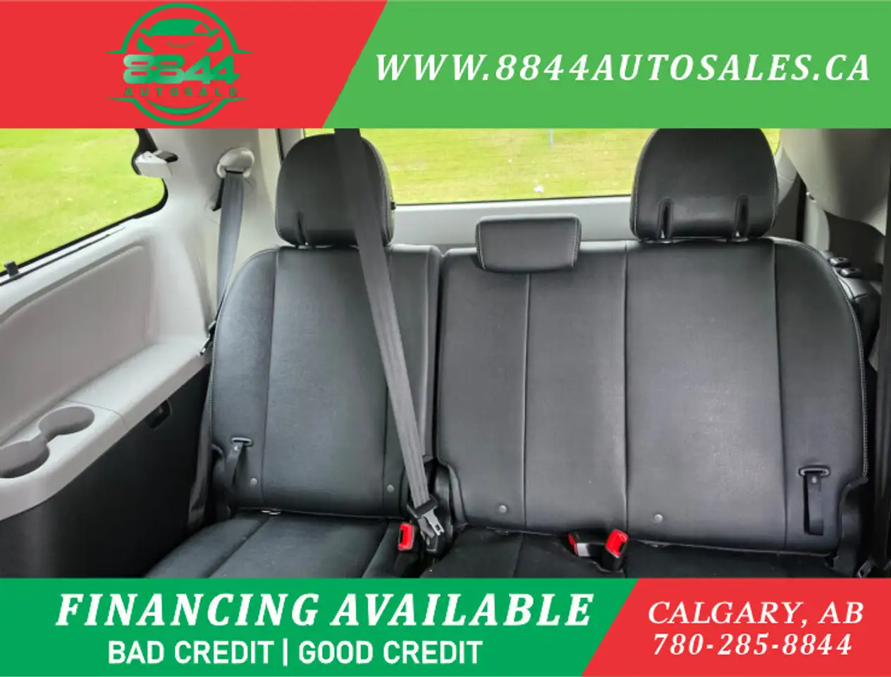 Toyota Sienna снимка Toyota Sienna