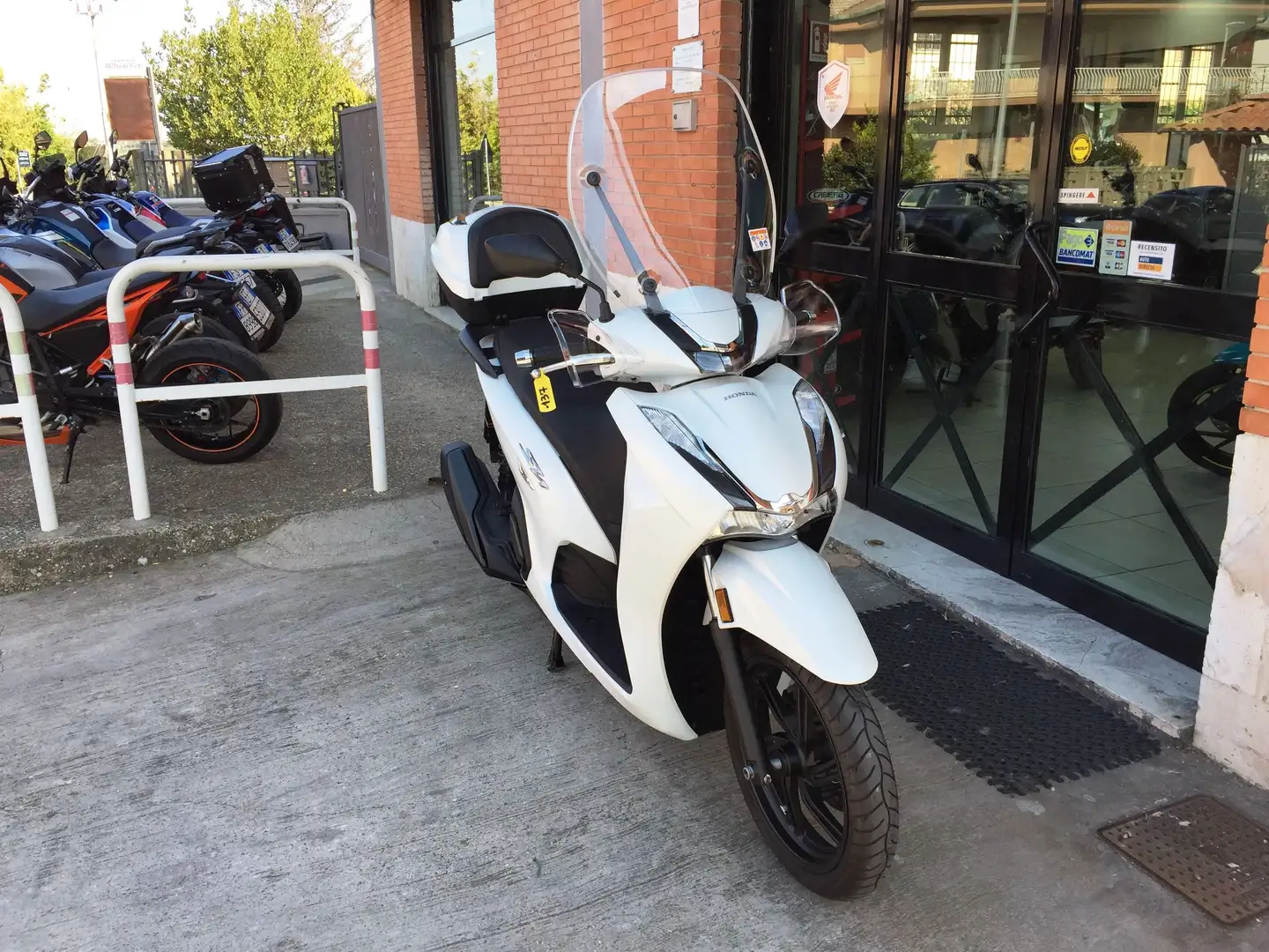 Honda SH 350i COME NUOVO UNIPROPRIETARIO Blanco - 2