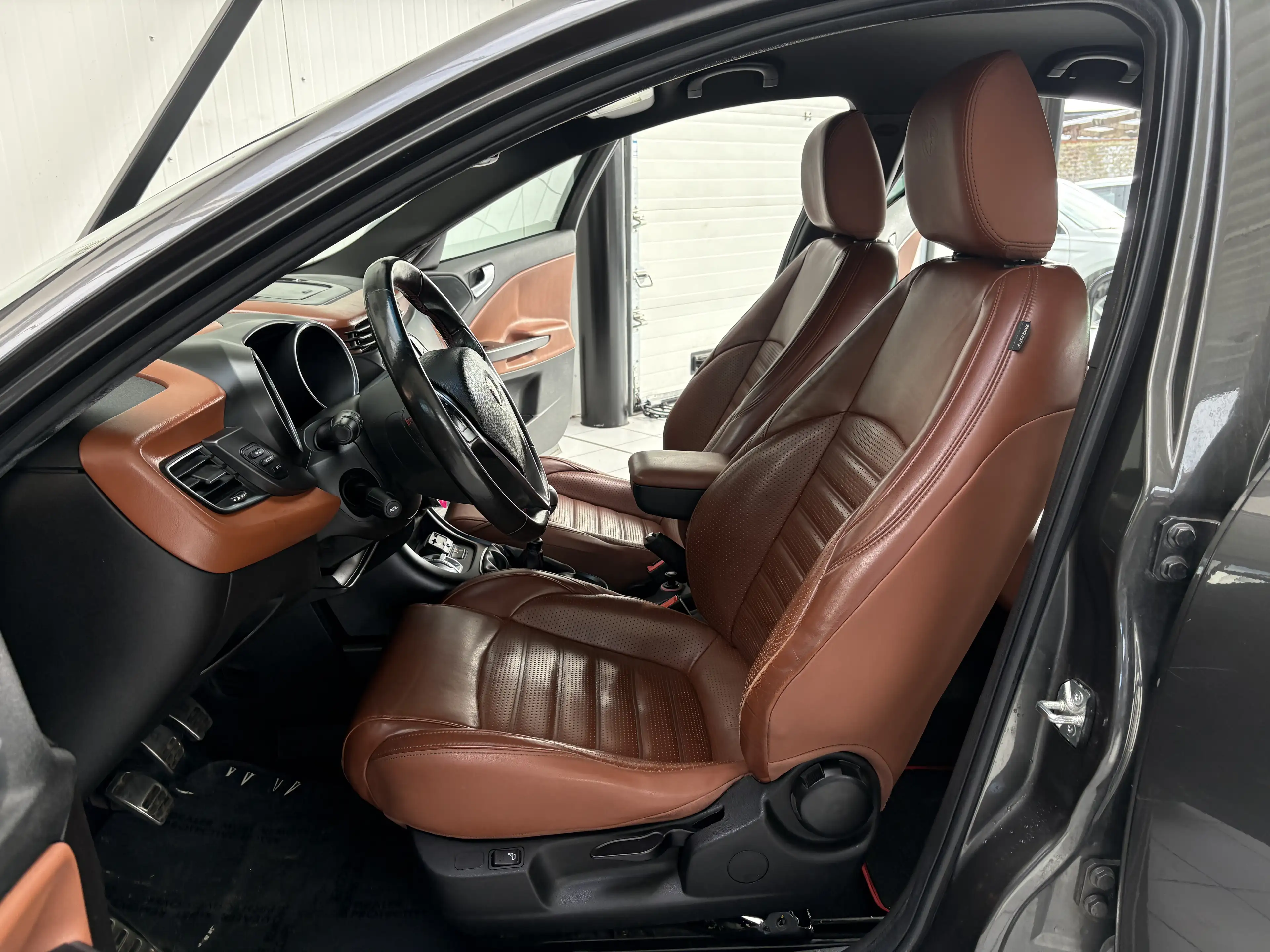 Alfa Romeo Giulietta Giulietta 1.6 JTDm *CUIR*GPS*PDC*JANTES*SPORT* — photo 14