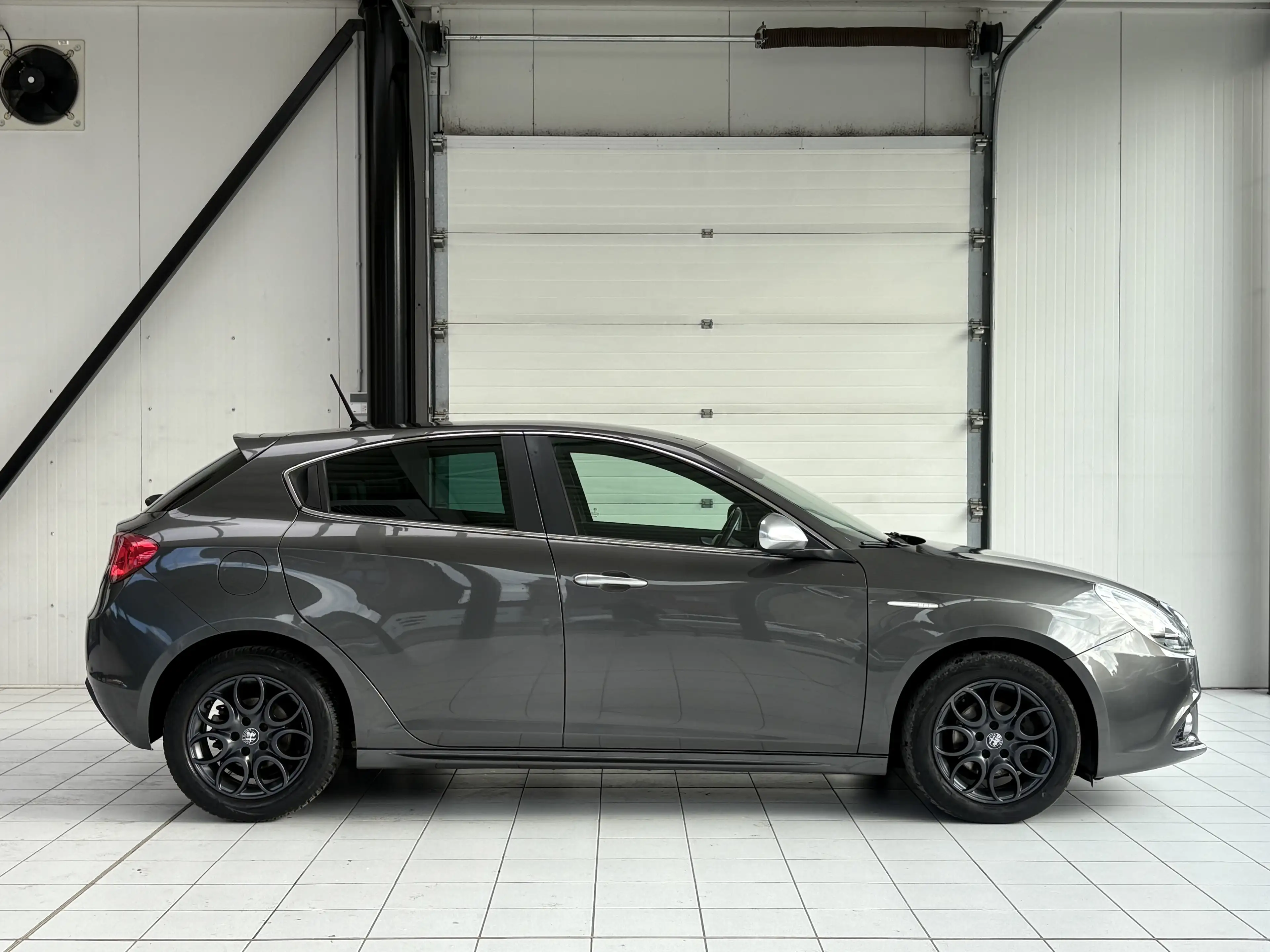 Alfa Romeo Giulietta Giulietta 1.6 JTDm *CUIR*GPS*PDC*JANTES*SPORT* — photo 6
