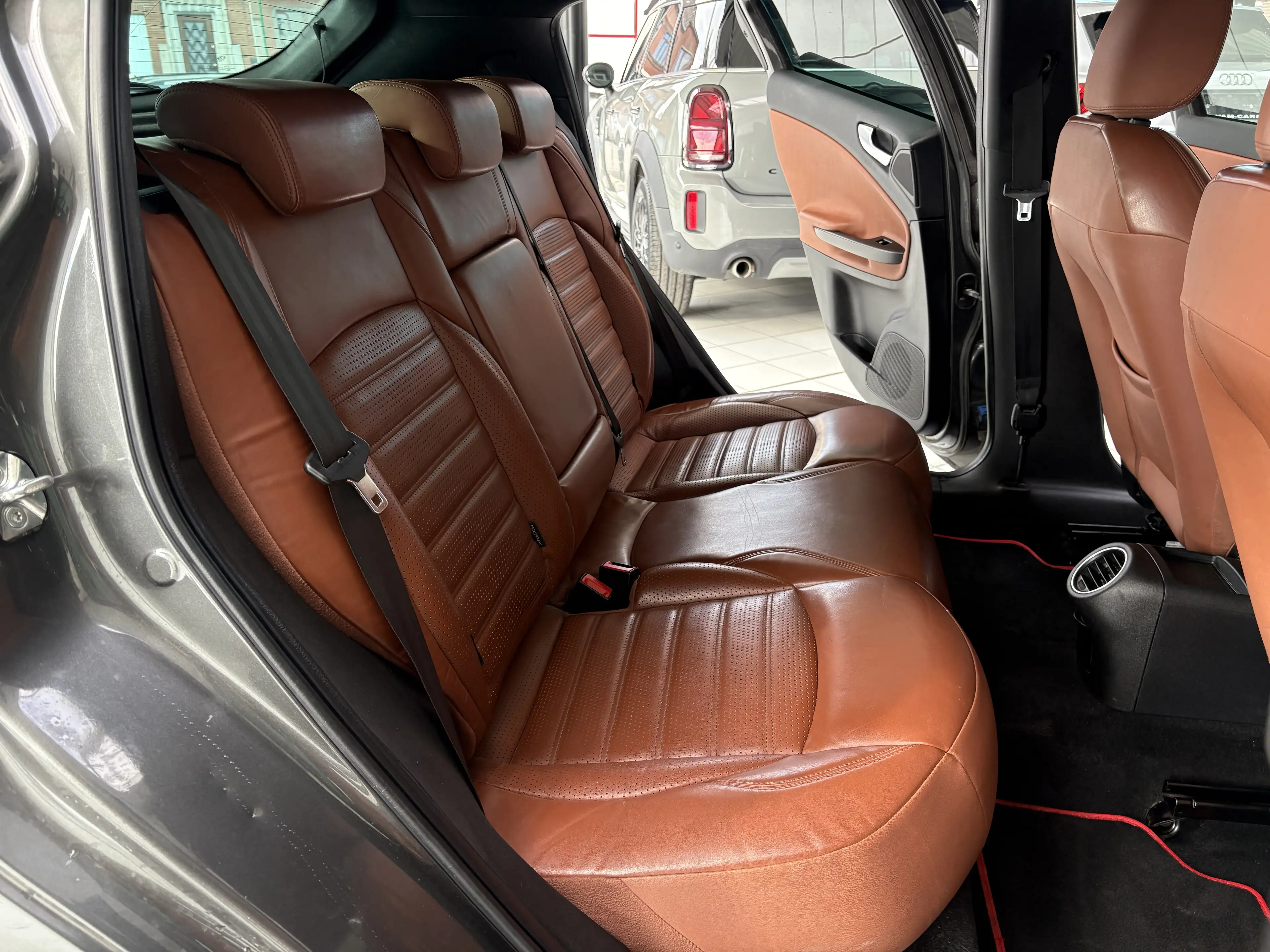 Alfa Romeo Giulietta Giulietta 1.6 JTDm *CUIR*GPS*PDC*JANTES*SPORT* — photo 9
