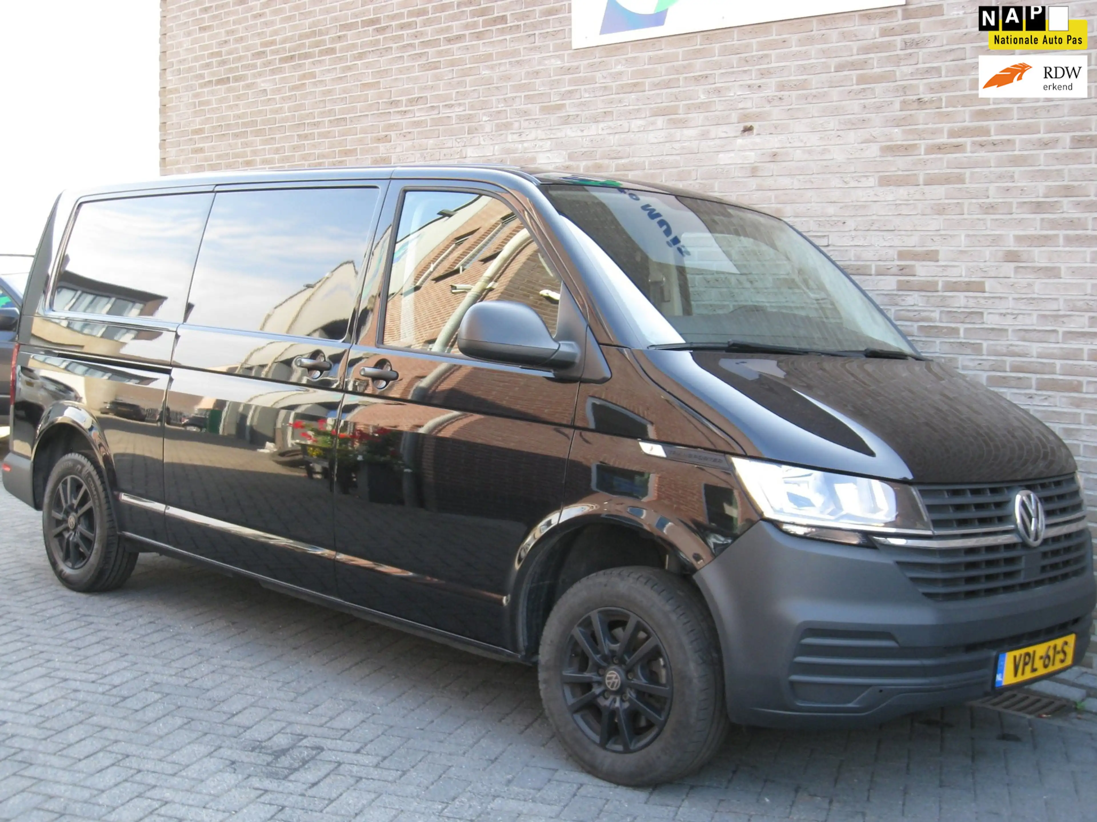 Volkswagen Transporter 2.0 TDI L2H1 28 - 2eig! - Bearlock - Trekhaak -