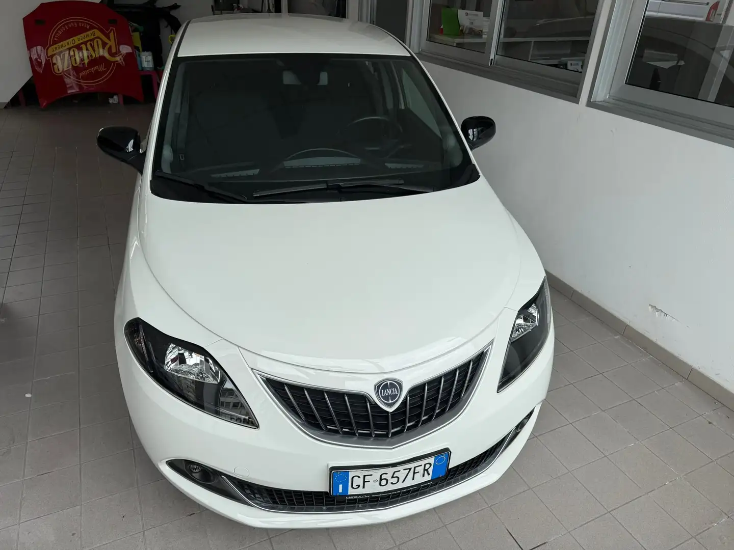 Lancia Ypsilon Ypsilon 1.2 Gold Gpl 69cv Blanc - 1