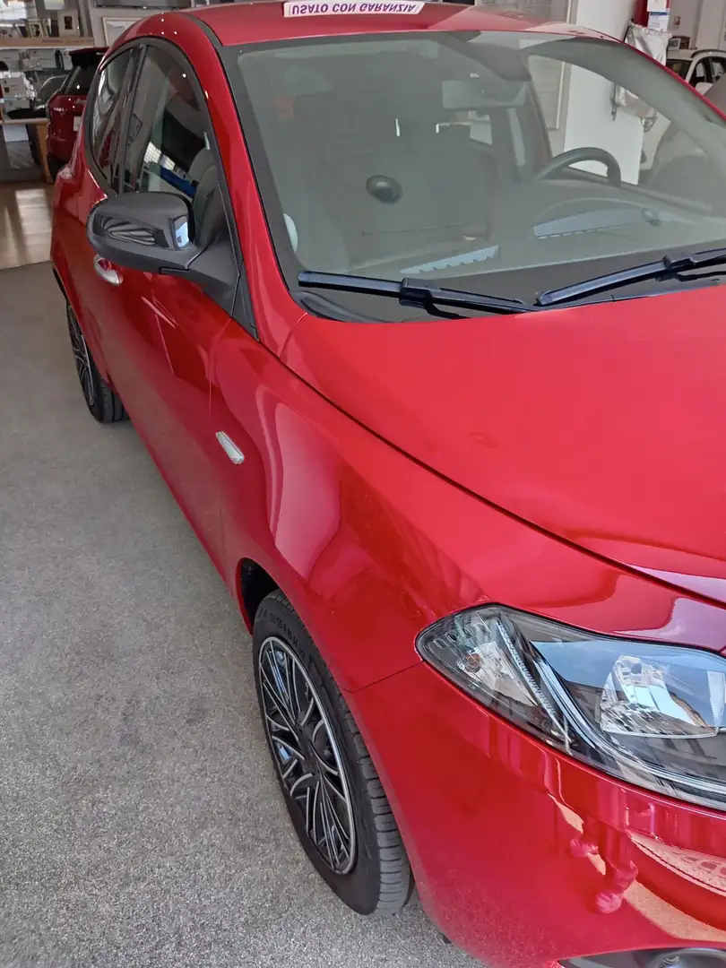 Lancia Ypsilon 1.0 FireFly 5 porte S&S Hybryd Gold Rosso - 2