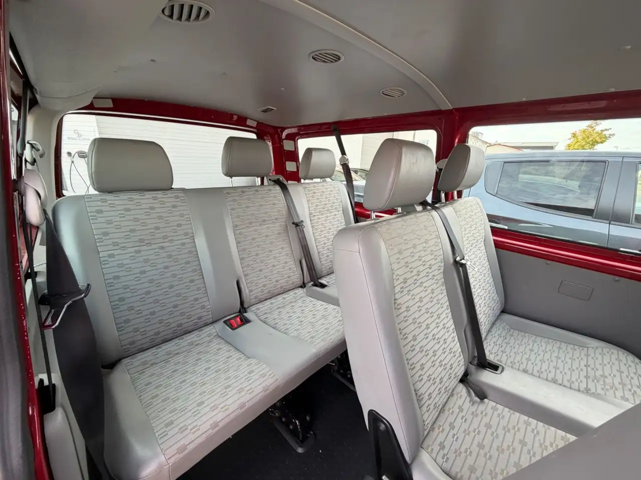 VOLKSWAGEN T5 TRANSPORTER 9 PLACES - 140CH - 109 000KM - ATTELAGE
