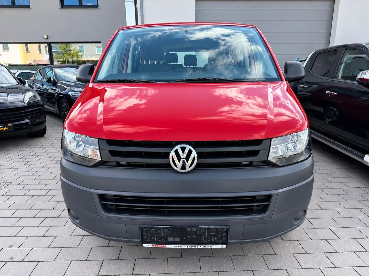 VOLKSWAGEN T5 TRANSPORTER 9 PLACES - 140CH - 109 000KM - ATTELAGE
