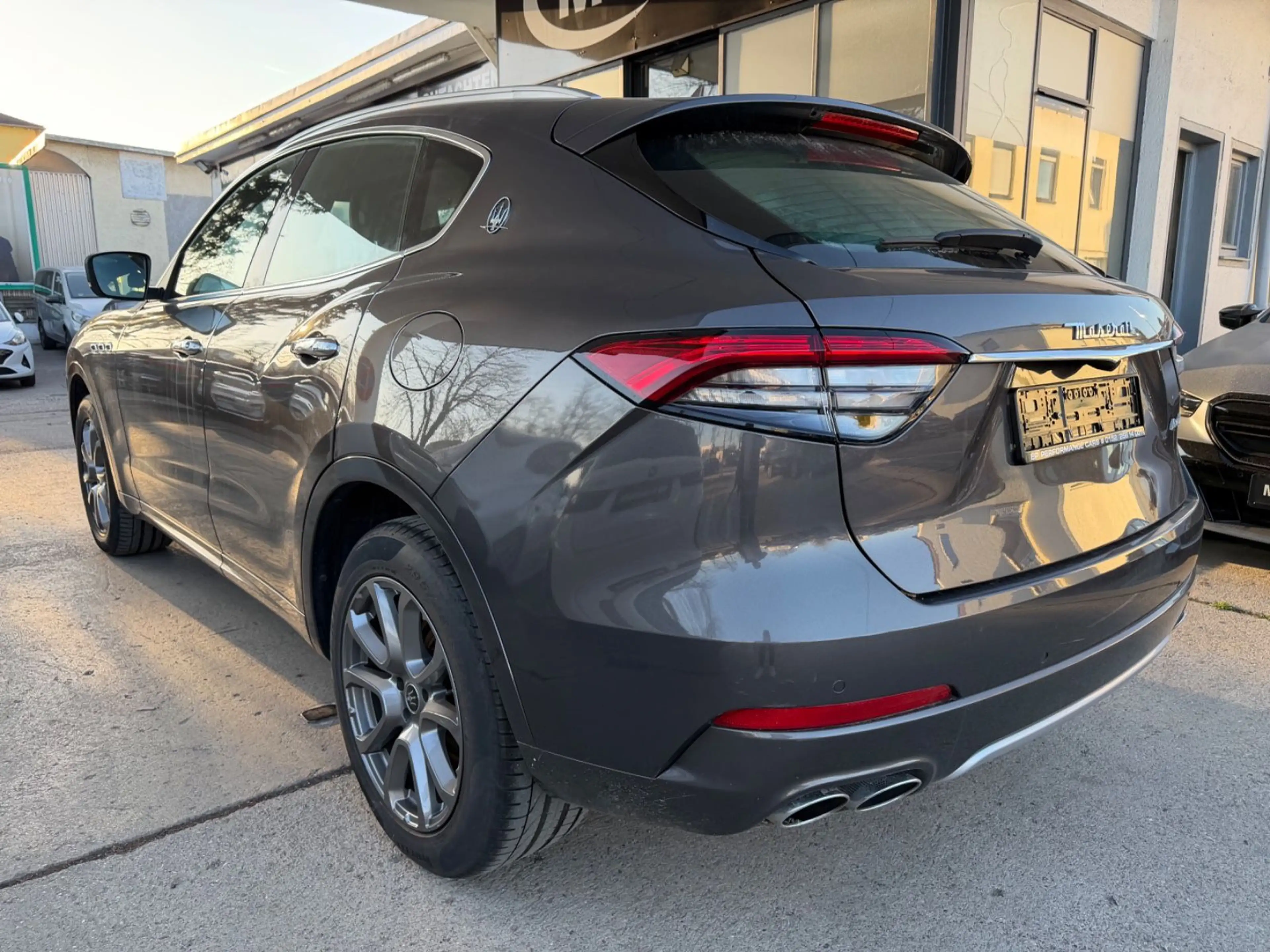 Maserati Levante GranLusso Q4 — photo 6
