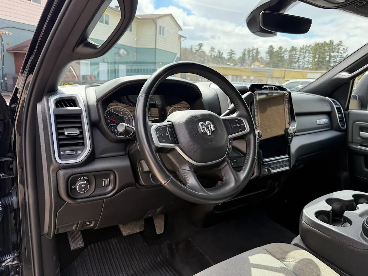 RAM 3500 снимка RAM 3500