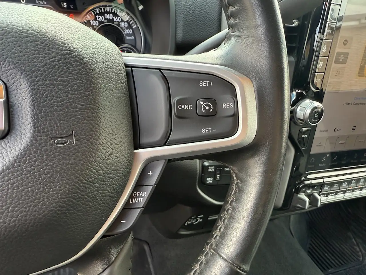 RAM 3500 снимка RAM 3500