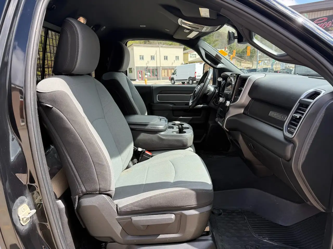 RAM 3500 снимка RAM 3500