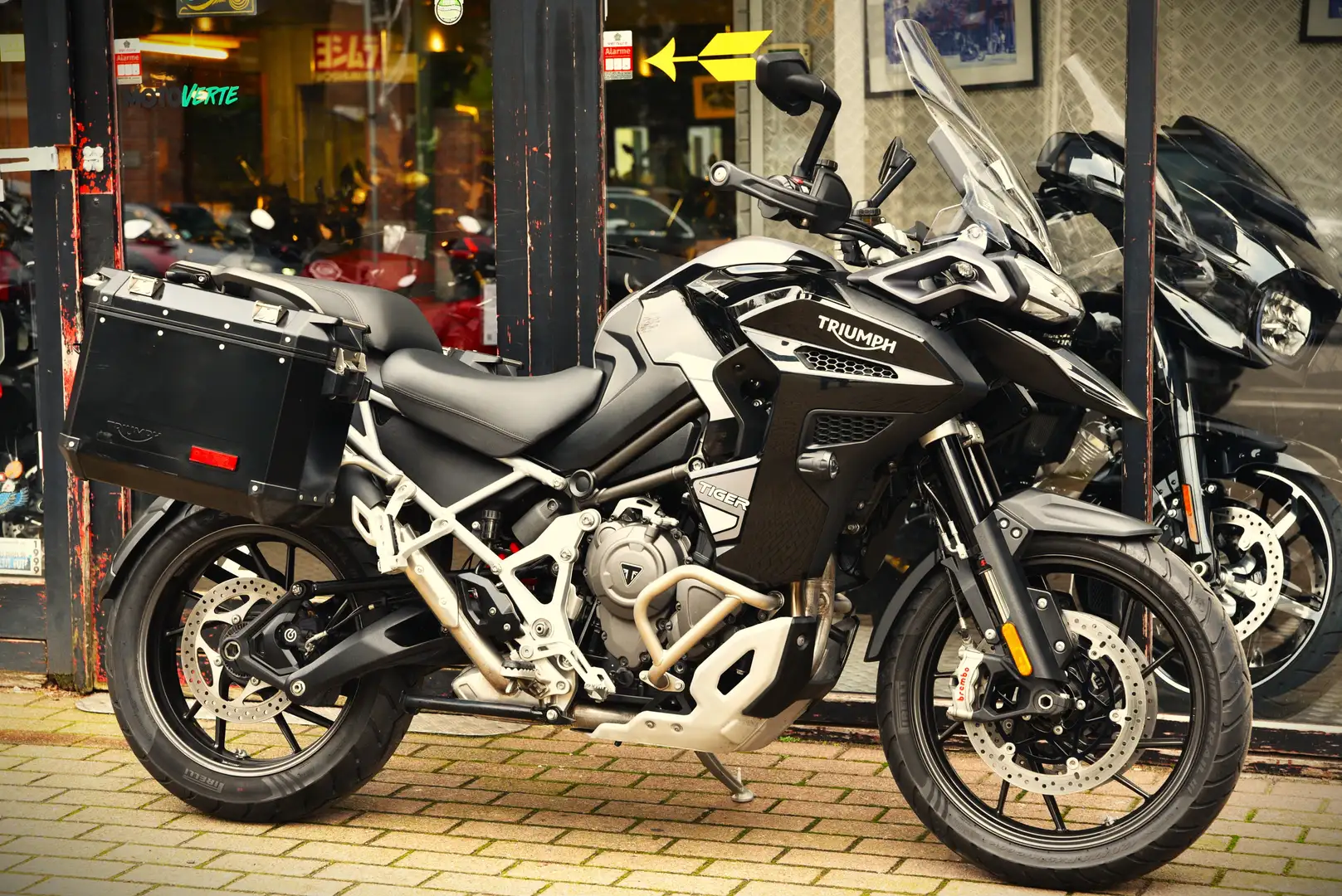 Triumph Tiger 1200 GT EXPLORER (TVAC) ***MOTO VERTE*** Noir - 1