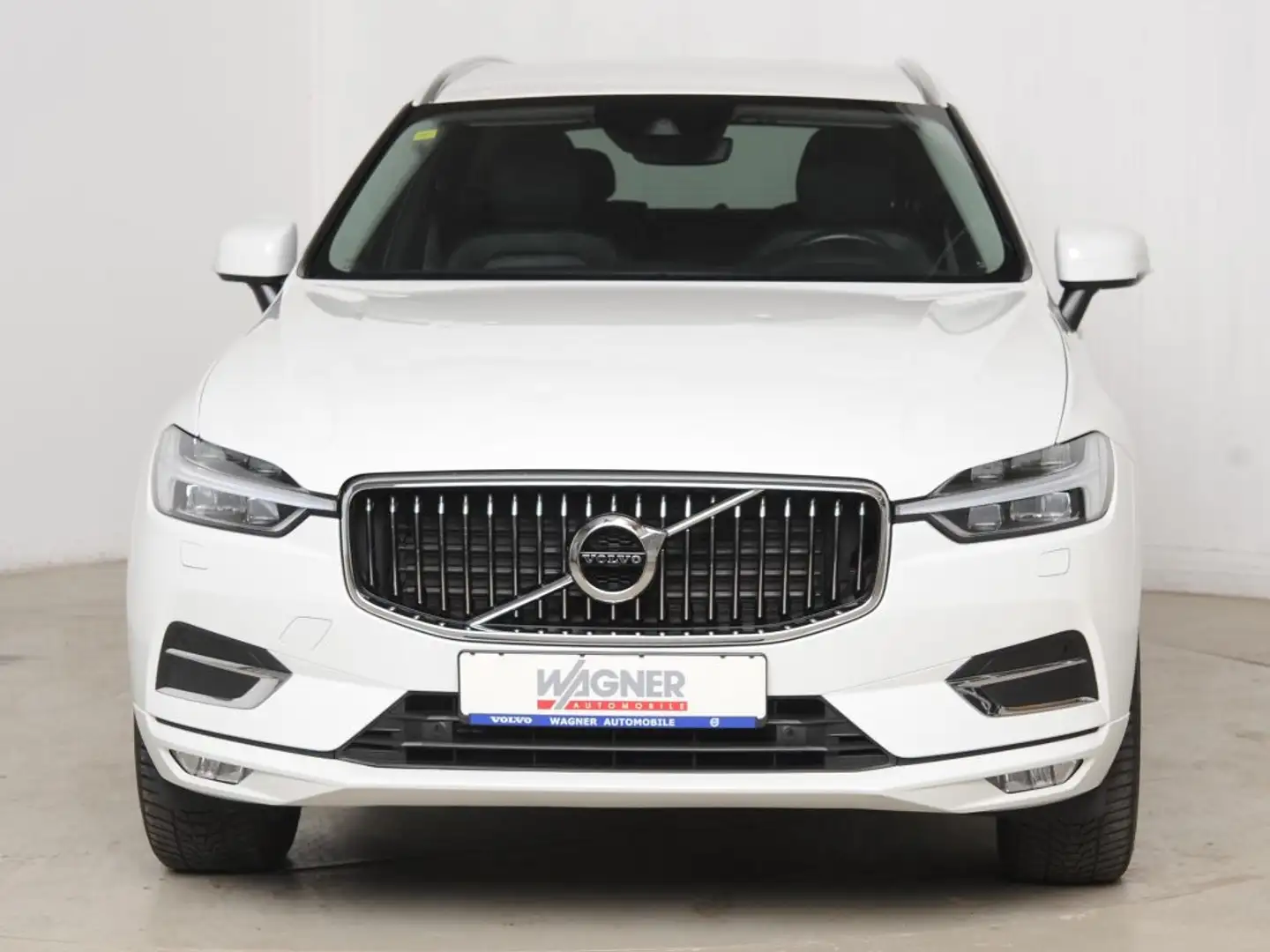 Volvo XC60 D4 AWD Geartronic Inscription *AHK*IntelliSafePRO* Wit - 2