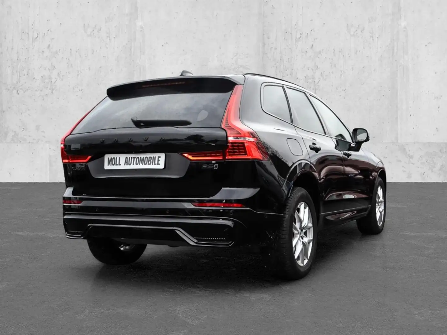 Volvo XC60 Plus Black Edition AWD B5 Benzin EU6d Leder digita Schwarz - 2