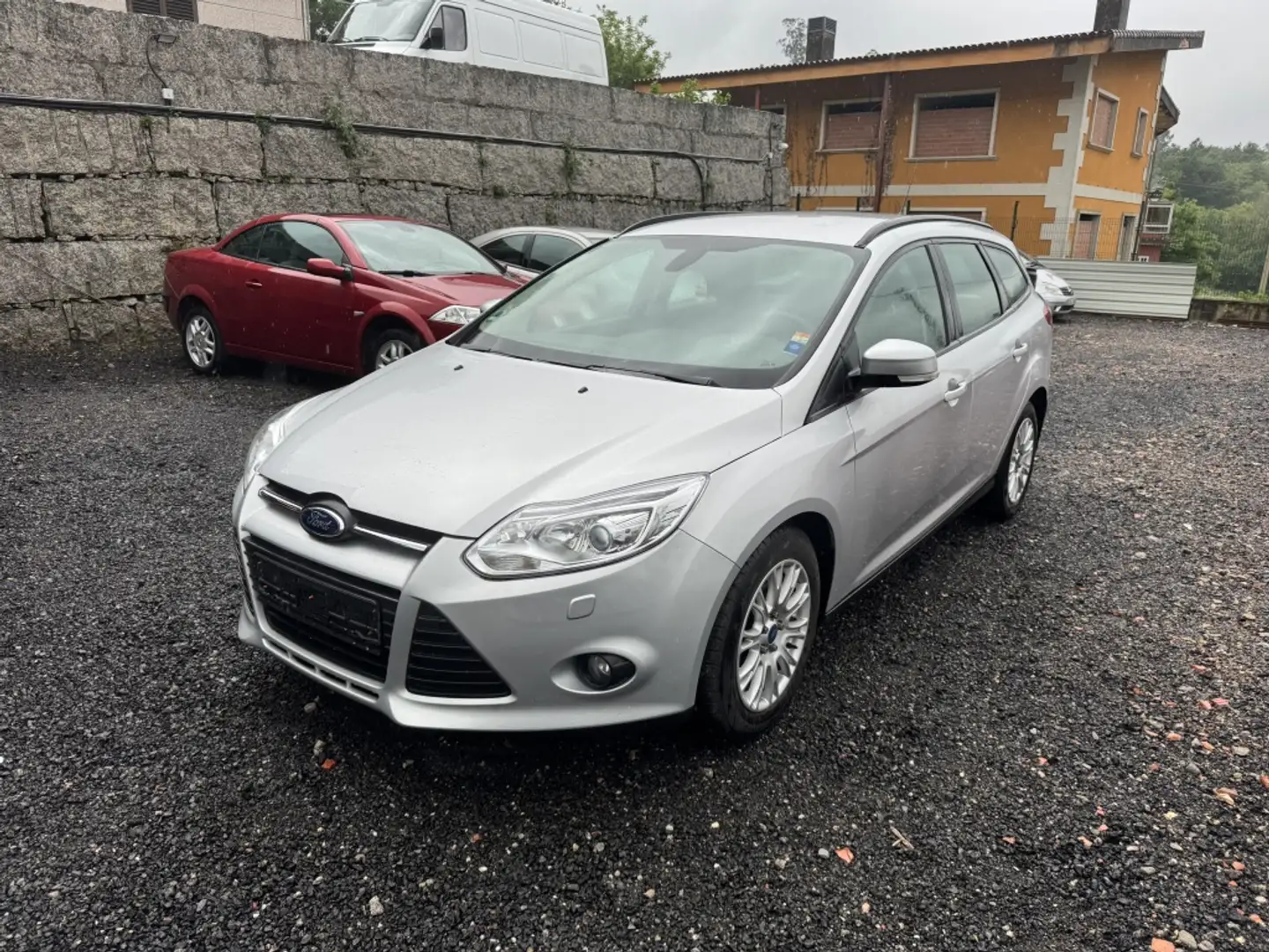 Ford Focus Sb.1.6TDCi Trend 115 Grau - 2