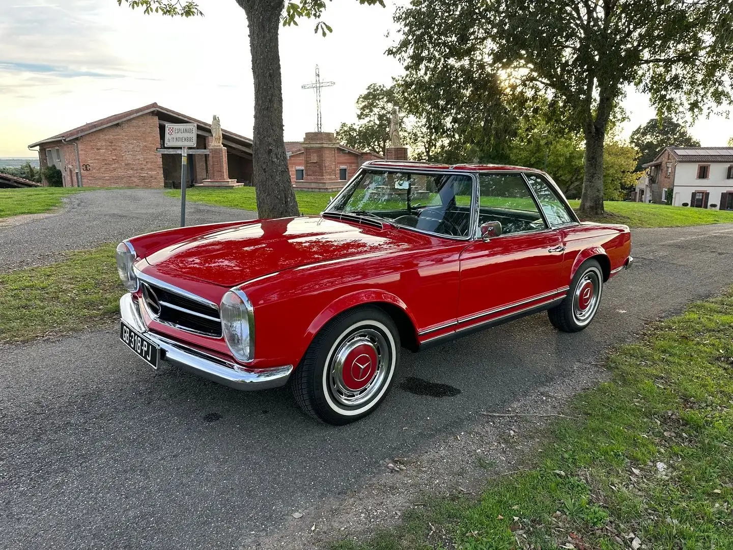 Mercedes-Benz SL 280 2.8 280 170 PAGODE Rouge - 1