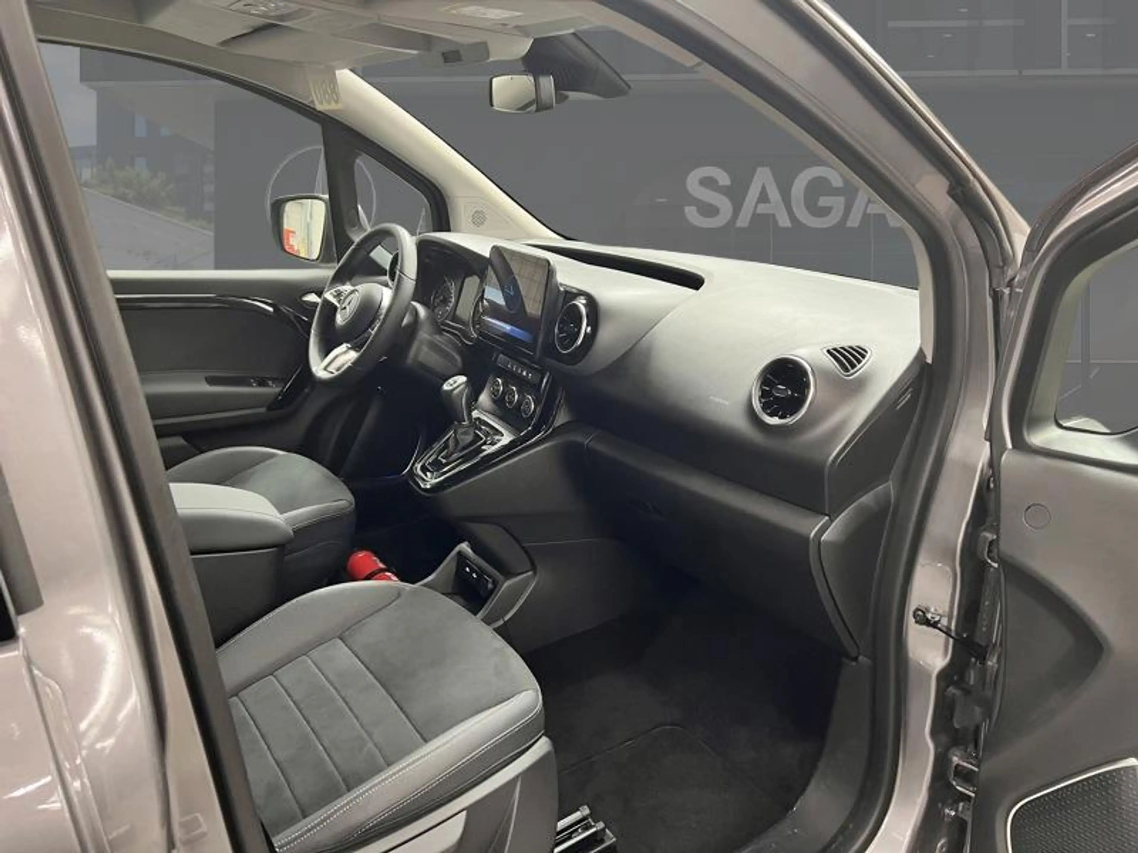 Mercedes-Benz T-Class Classe 180 — photo 10