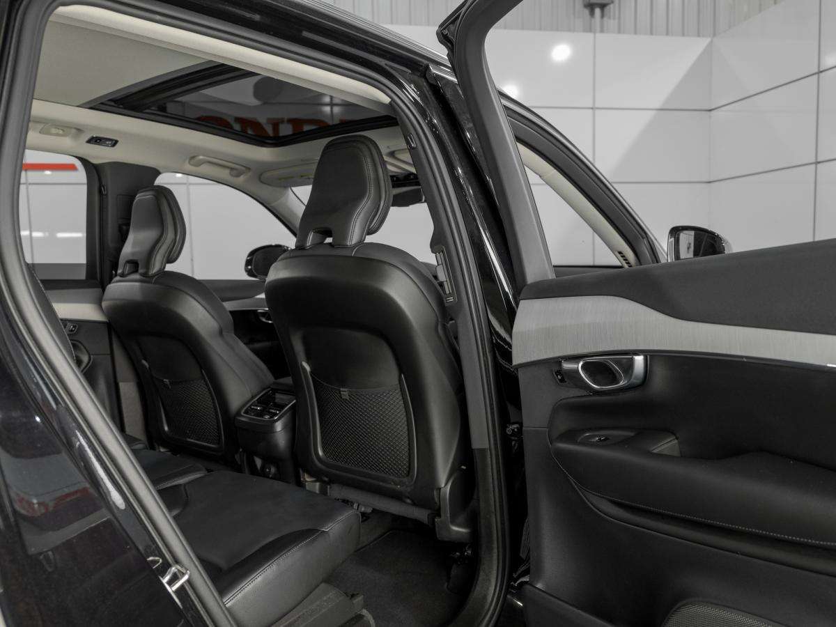 2022 Volvo XC90 T6 + MOMENTUM + AWD + NAVIGATION + TOIT PANORAMIQU thumb 41