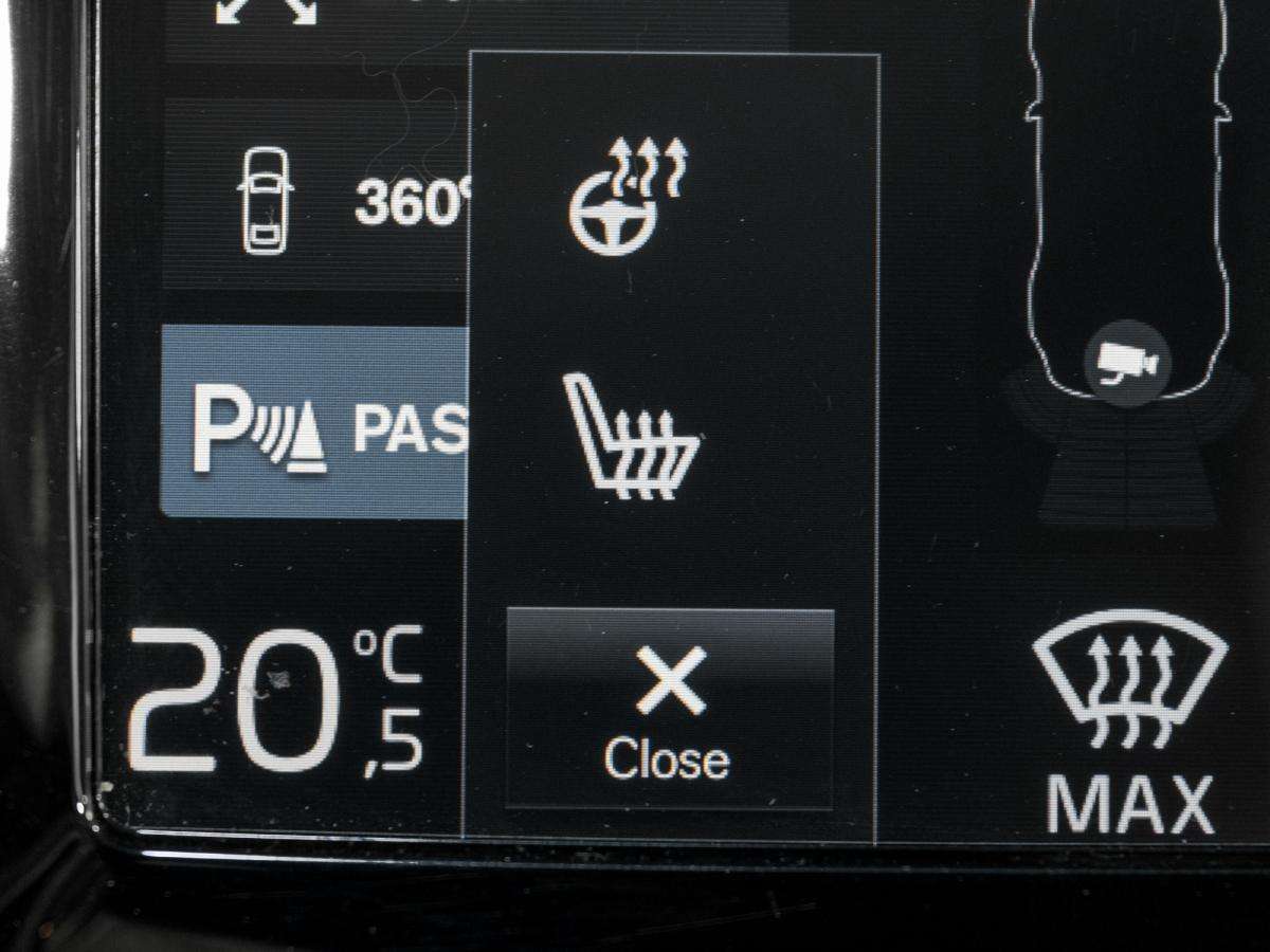 2022 Volvo XC90 T6 + MOMENTUM + AWD + NAVIGATION + TOIT PANORAMIQU thumb 34