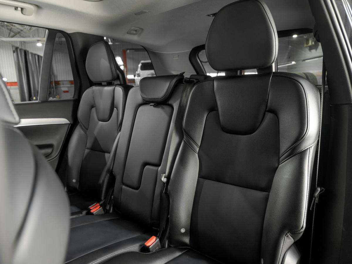2022 Volvo XC90 T6 + MOMENTUM + AWD + NAVIGATION + TOIT PANORAMIQU thumb 39