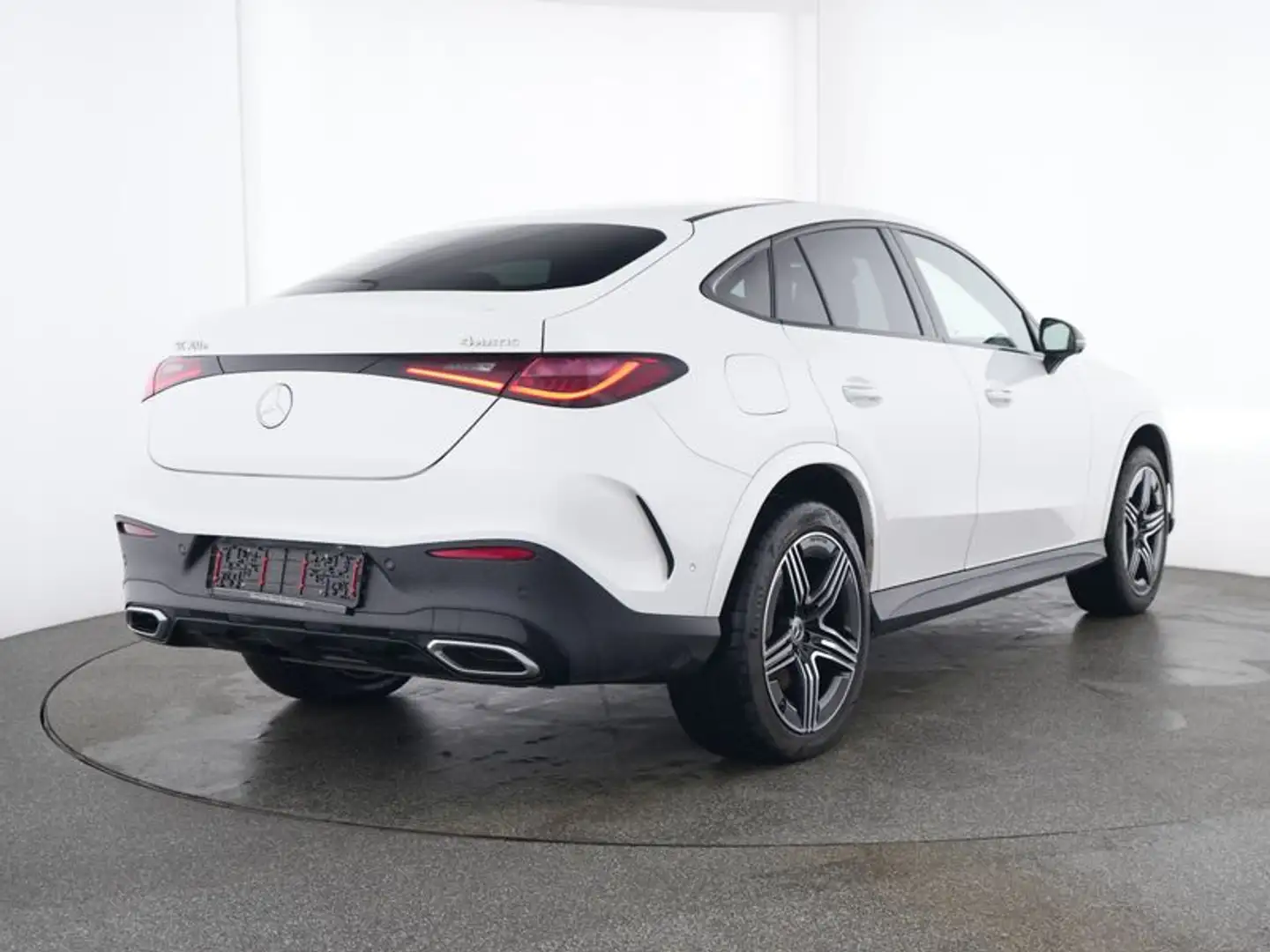 Mercedes-Benz GLC 300 Coupé e 4MATIC AMG Nightpakket Plug-In Hybride | T Blanc - 2