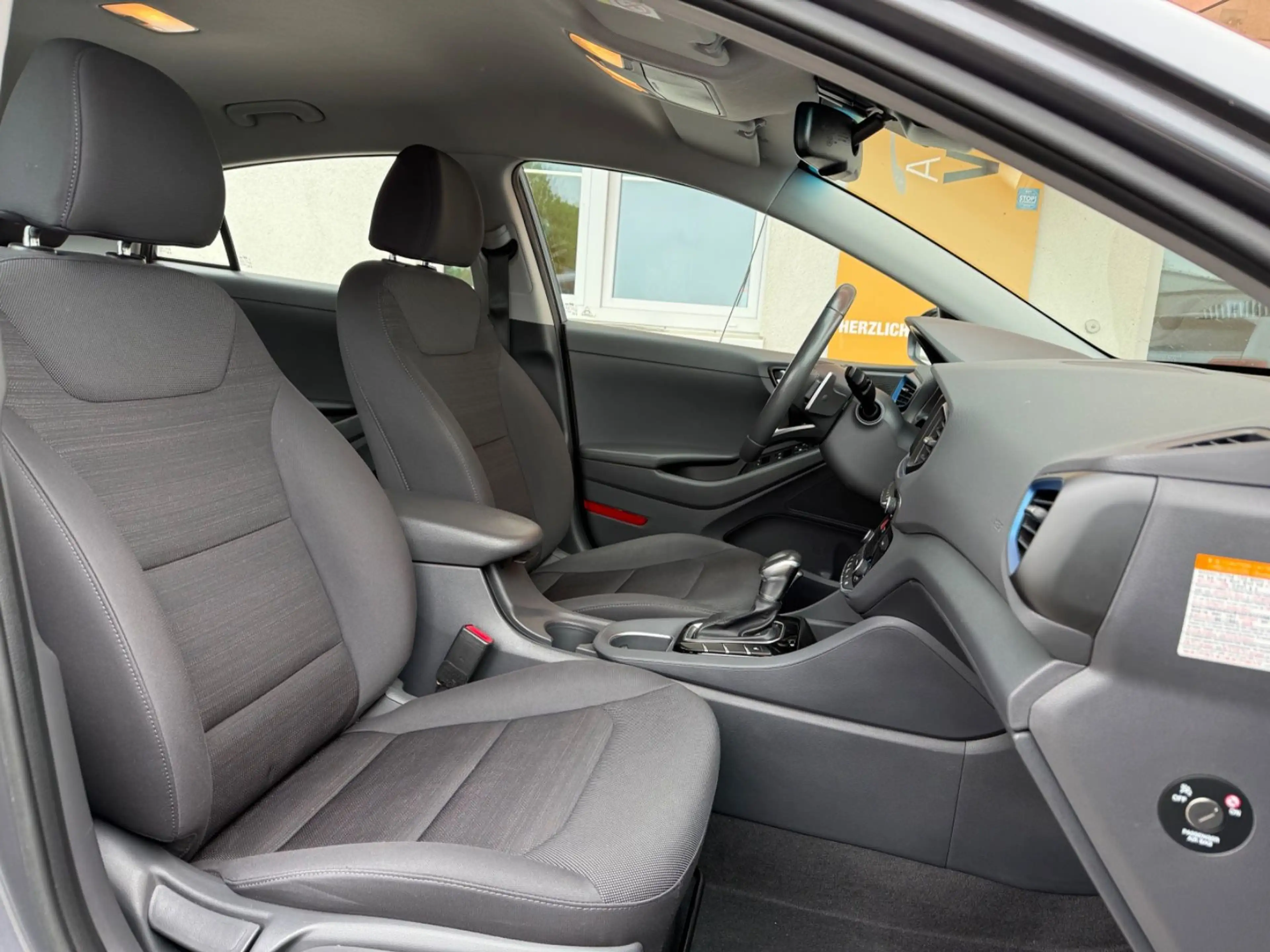 Hyundai IONIQ Ioniq Style Hybrid=Soundsystem-Kamera= — photo 10