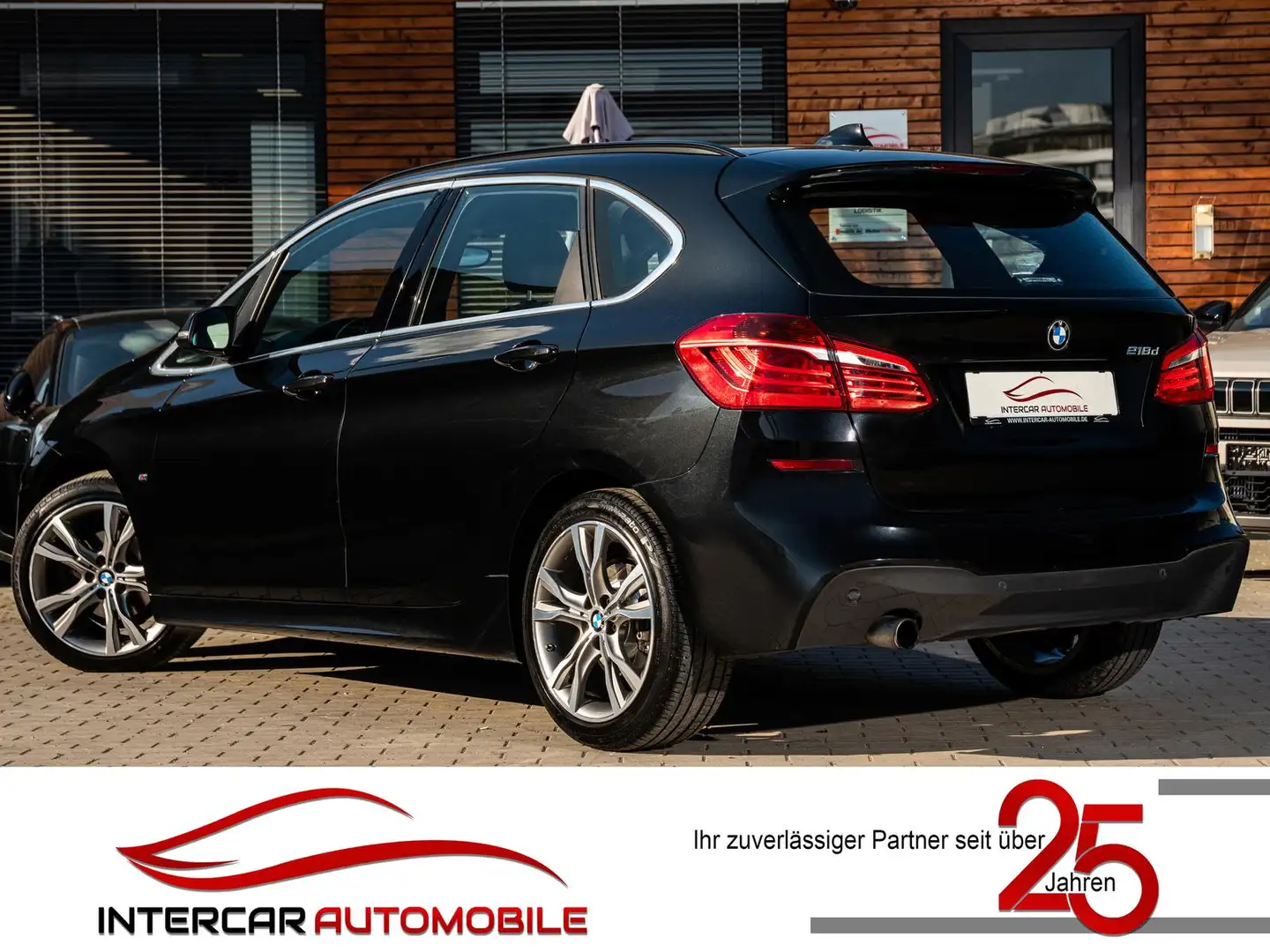 BMW 218 218d Active Tourer M-Sport |Alcantara|Chrom-Line Schwarz - 2