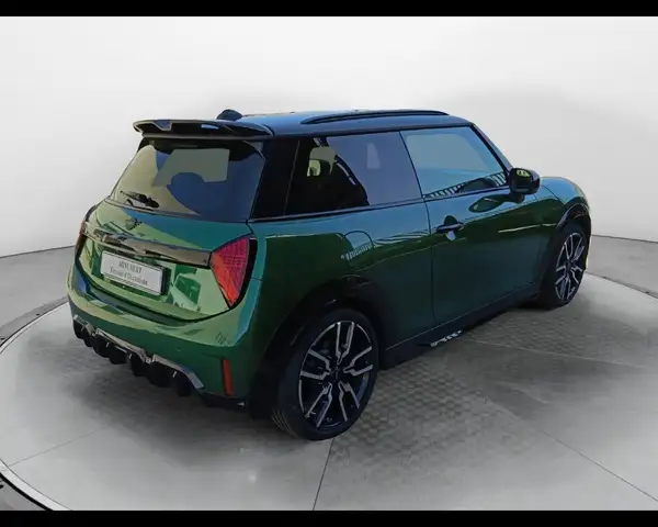 Mini Hatch view 6