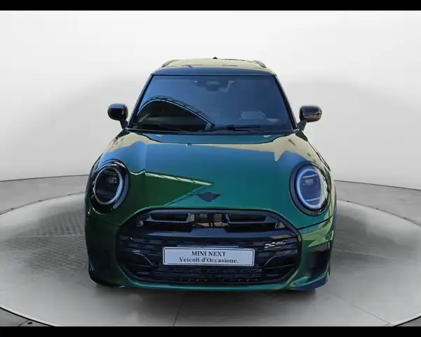 Mini Hatch view 3