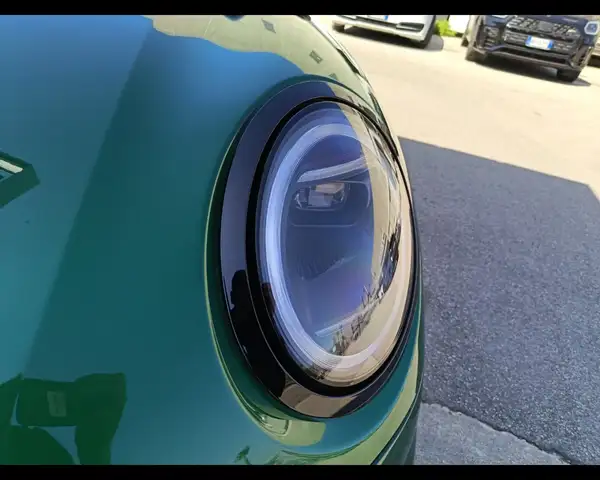 Mini Hatch view 11
