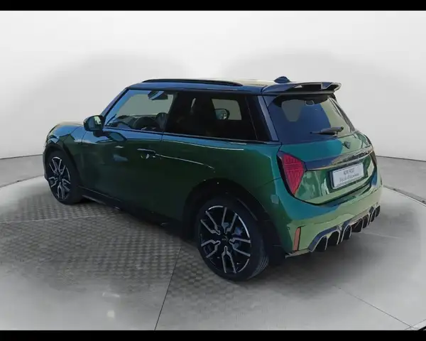 Mini Hatch view 8