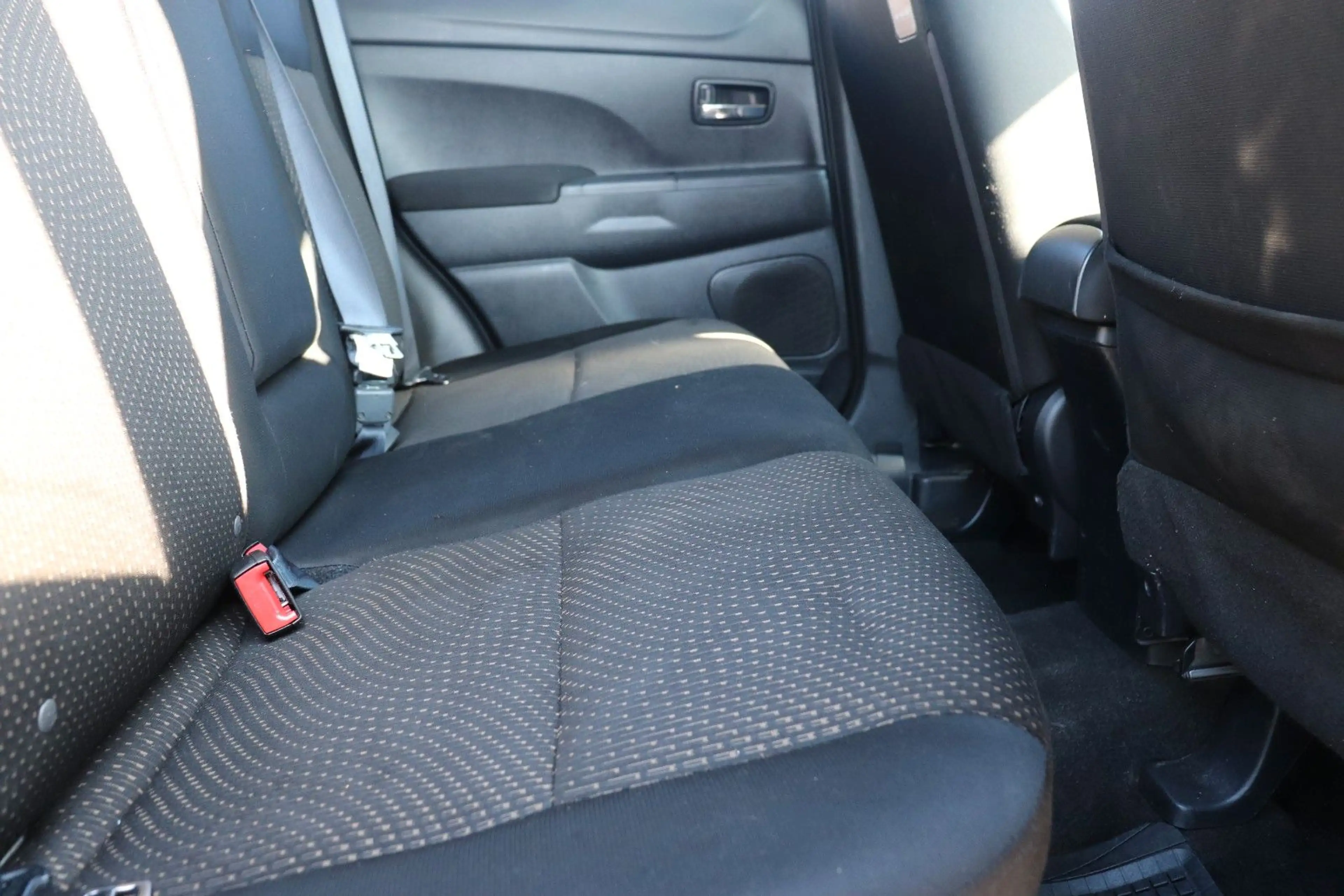 Mitsubishi ASX Intense 2WD — photo 13