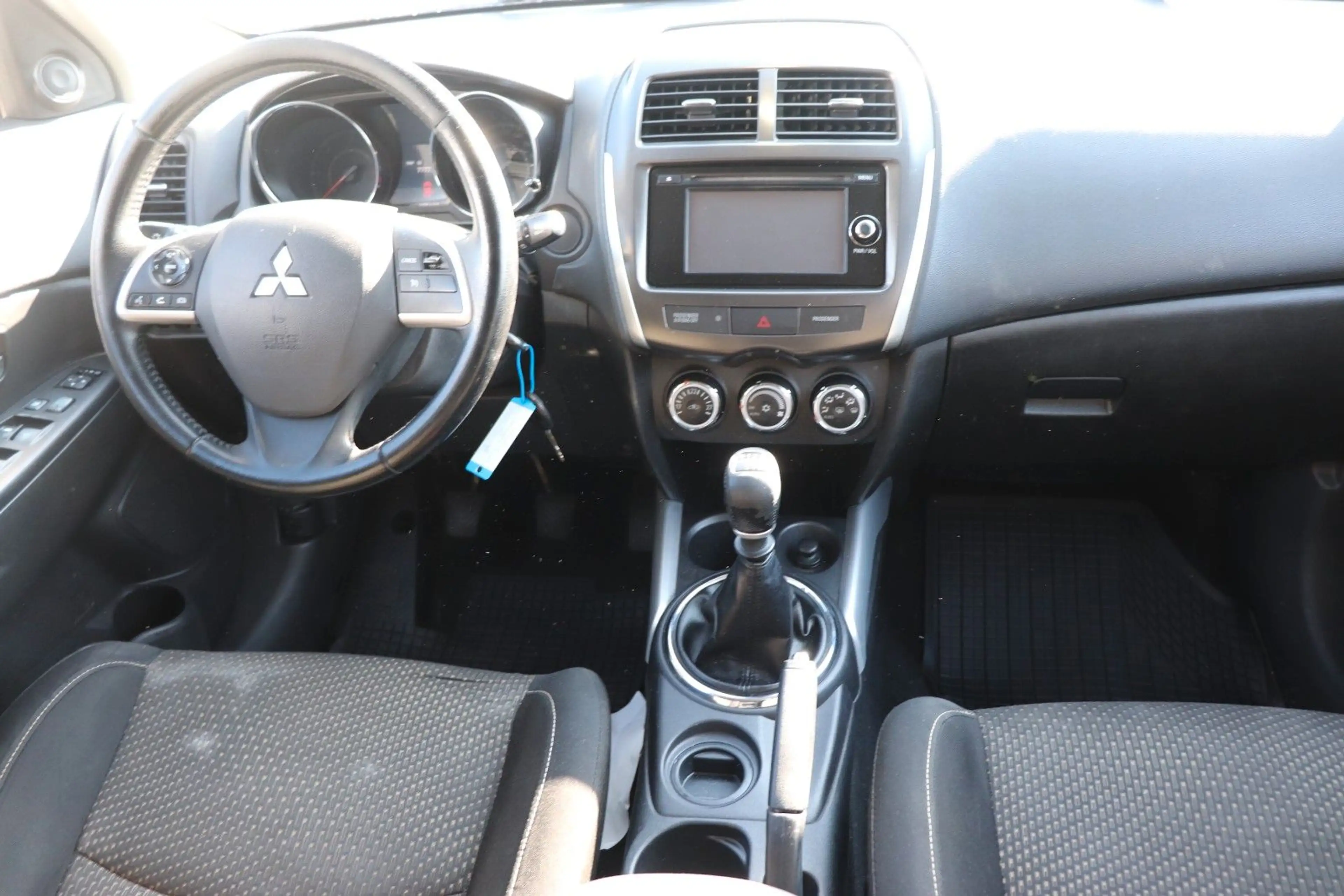 Mitsubishi ASX Intense 2WD — photo 11