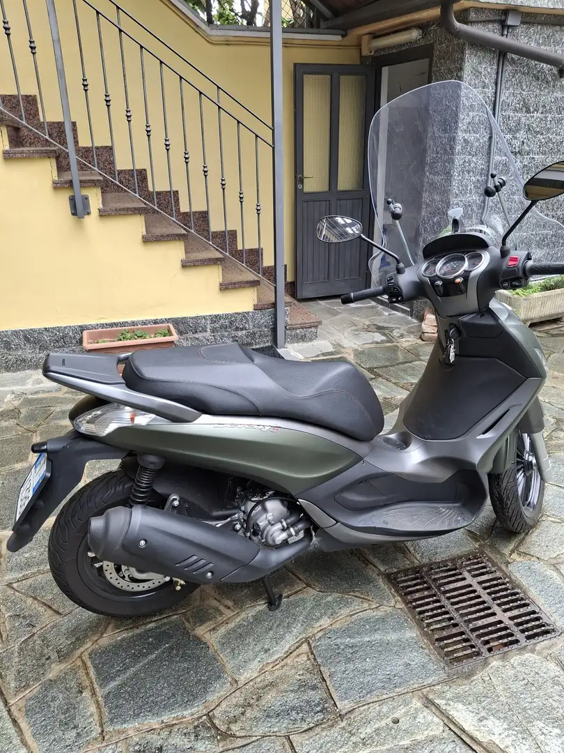 Piaggio Beverly 300 S abs Verde - 2