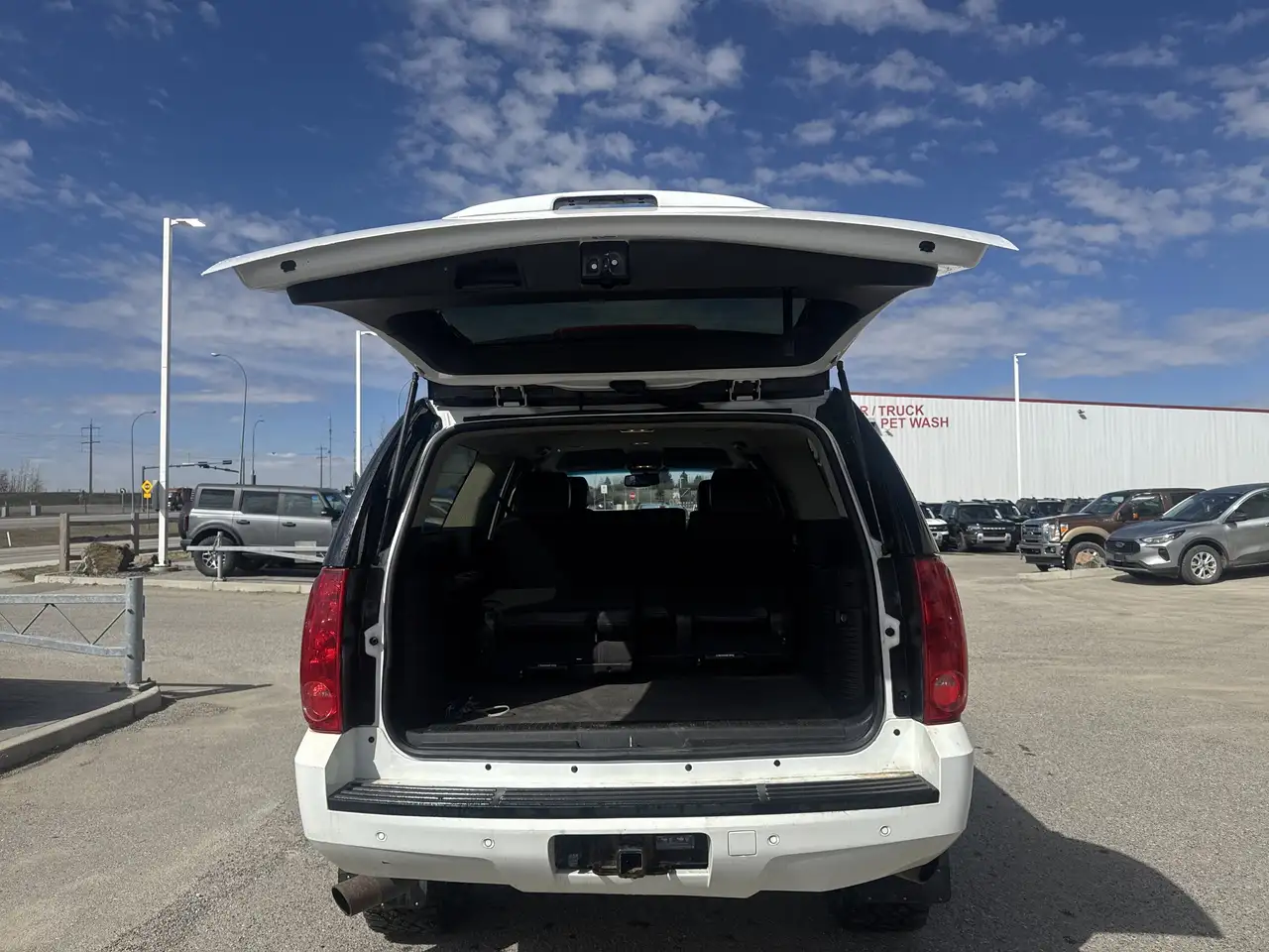 GMC Yukon снимка GMC Yukon