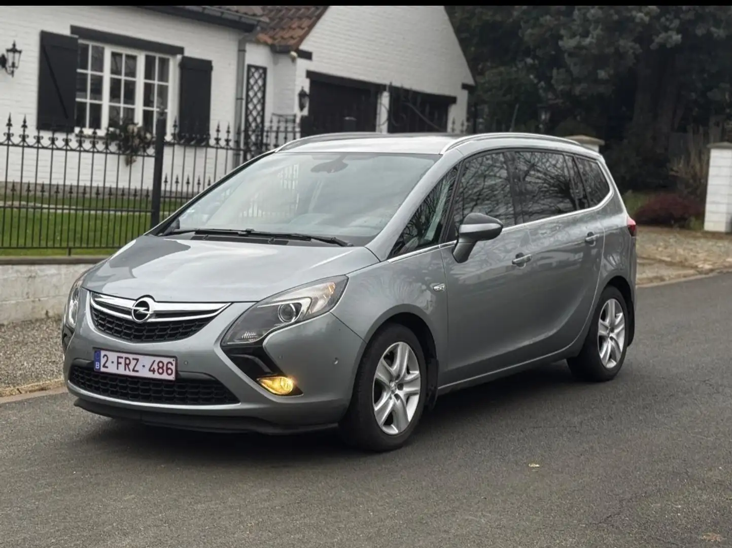Opel Zafira Tourer 1.4 Turbo Enjoy - 1