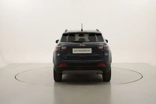 Jeep Compass view 4