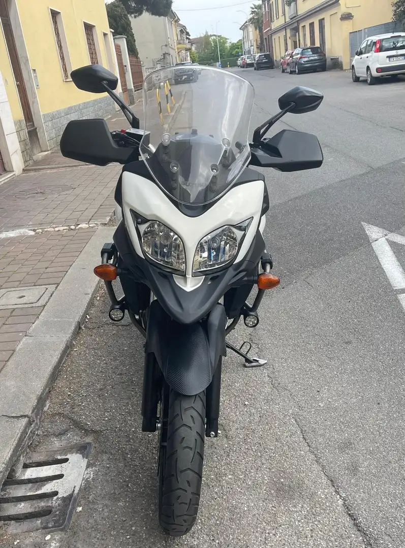 Suzuki V-Strom 650 White - 2