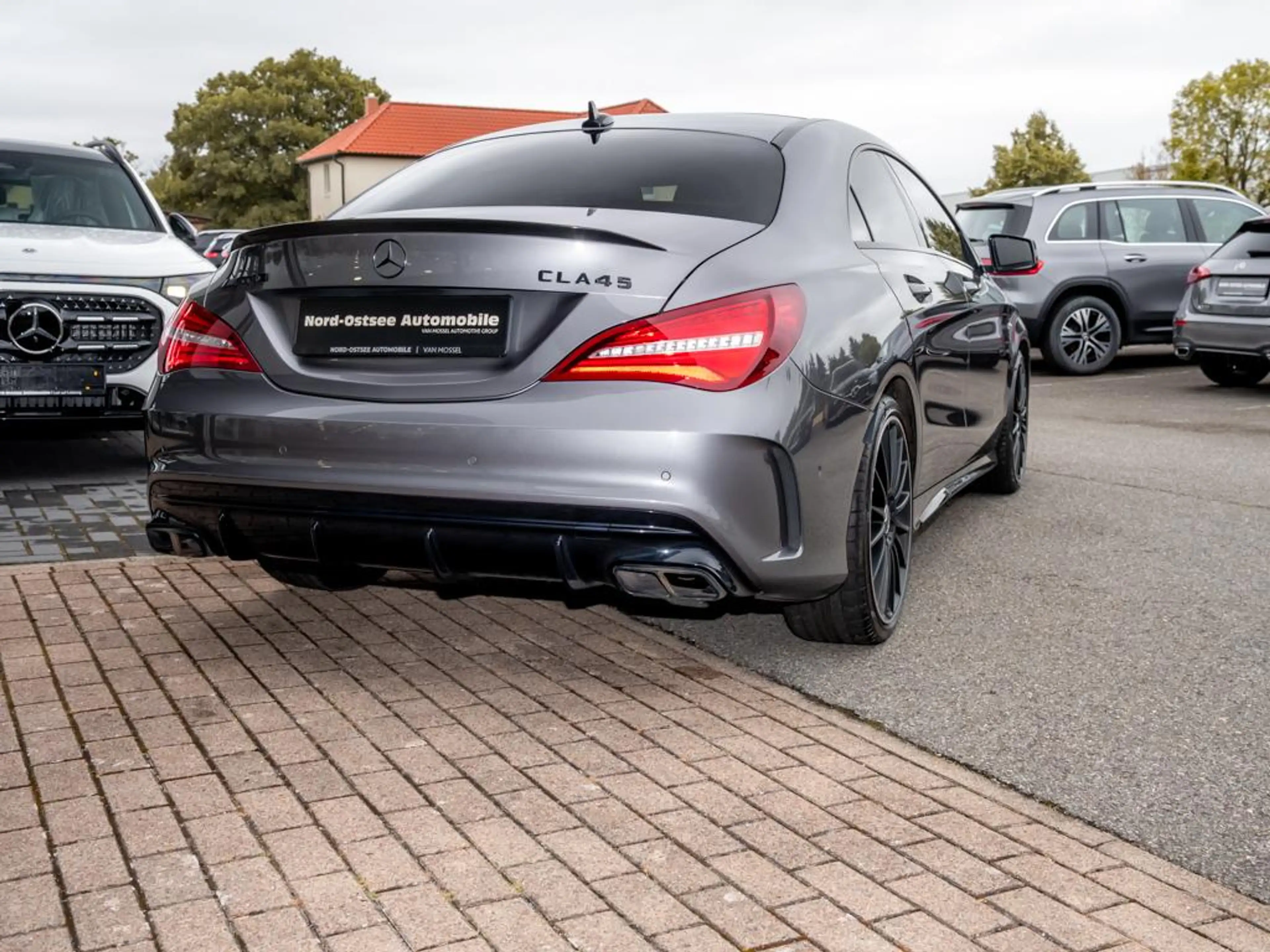 Mercedes-Benz CLA 45 AMG 4M COUPÉ NIGHT KAMERA NAVI HUK PANO — photo 5