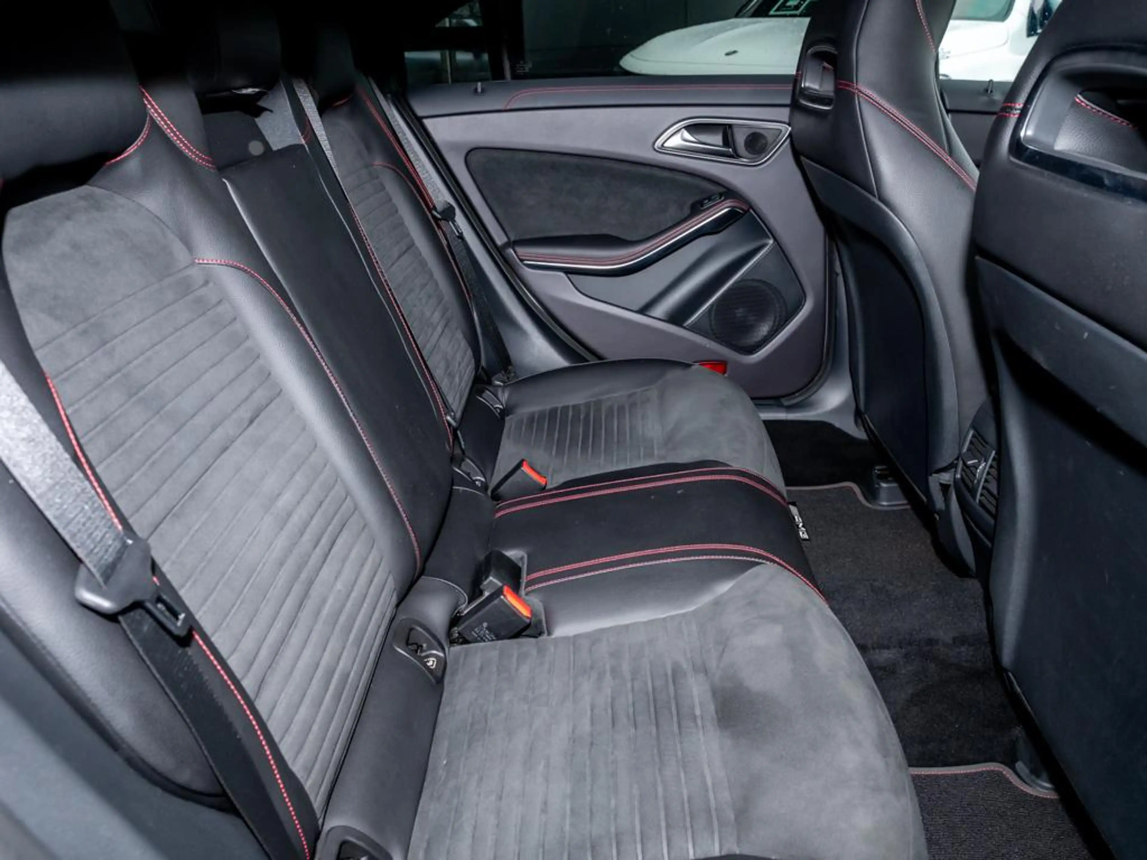 Mercedes-Benz CLA 45 AMG 4M COUPÉ NIGHT KAMERA NAVI HUK PANO — photo 12