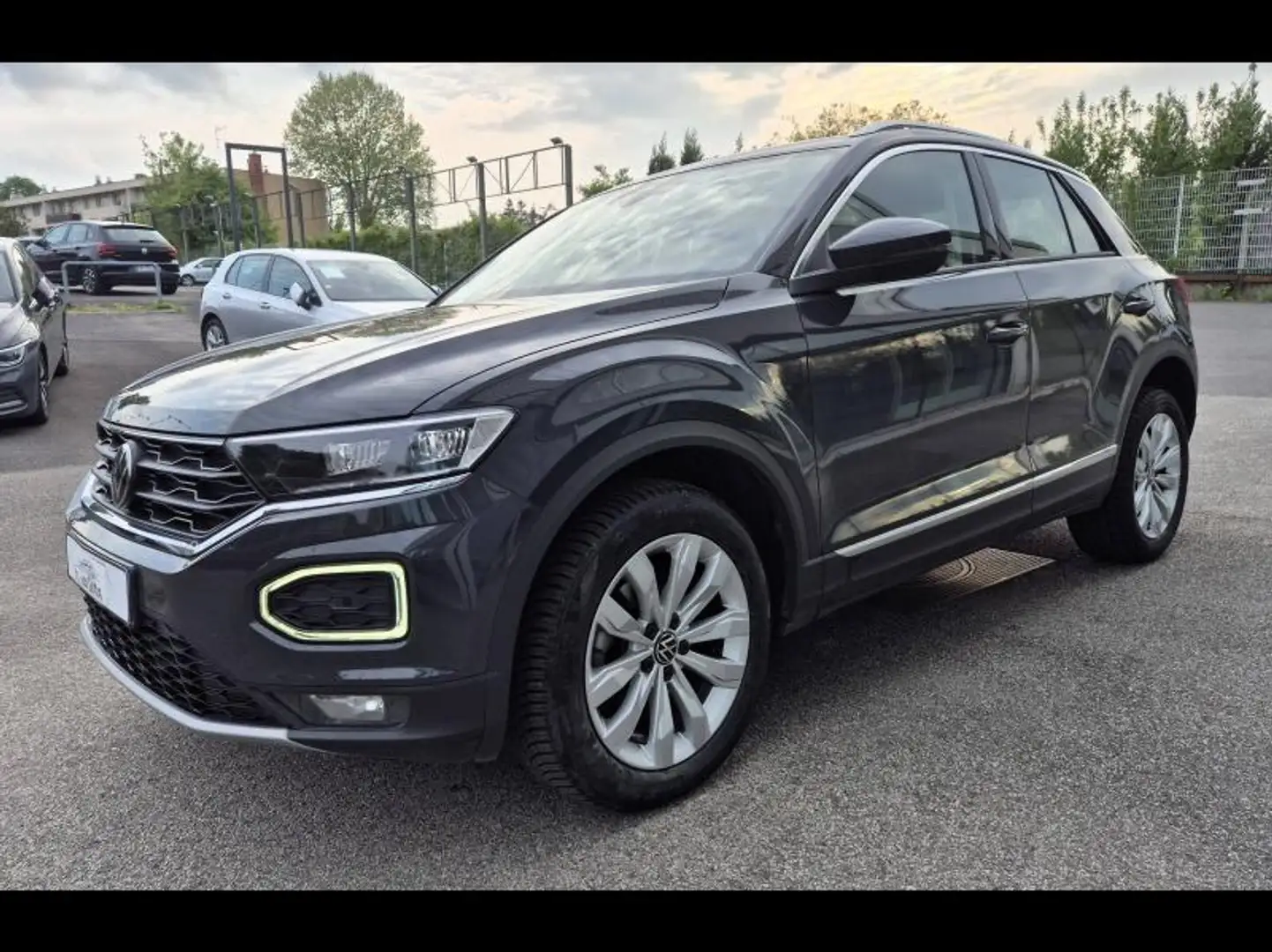 Volkswagen T-Roc 1.5 TSI EVO 150ch Carat DSG7 Gris - 1