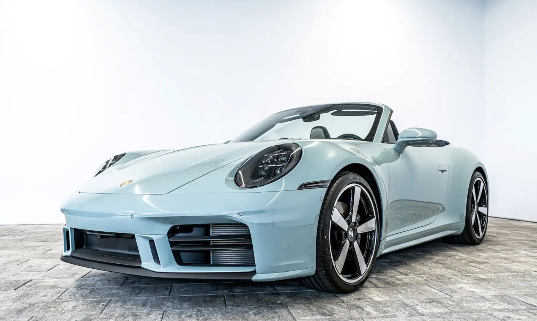 Porsche 911 Carrera Cabriolet °SportDesign°BurmesterH-E° Vert - 2