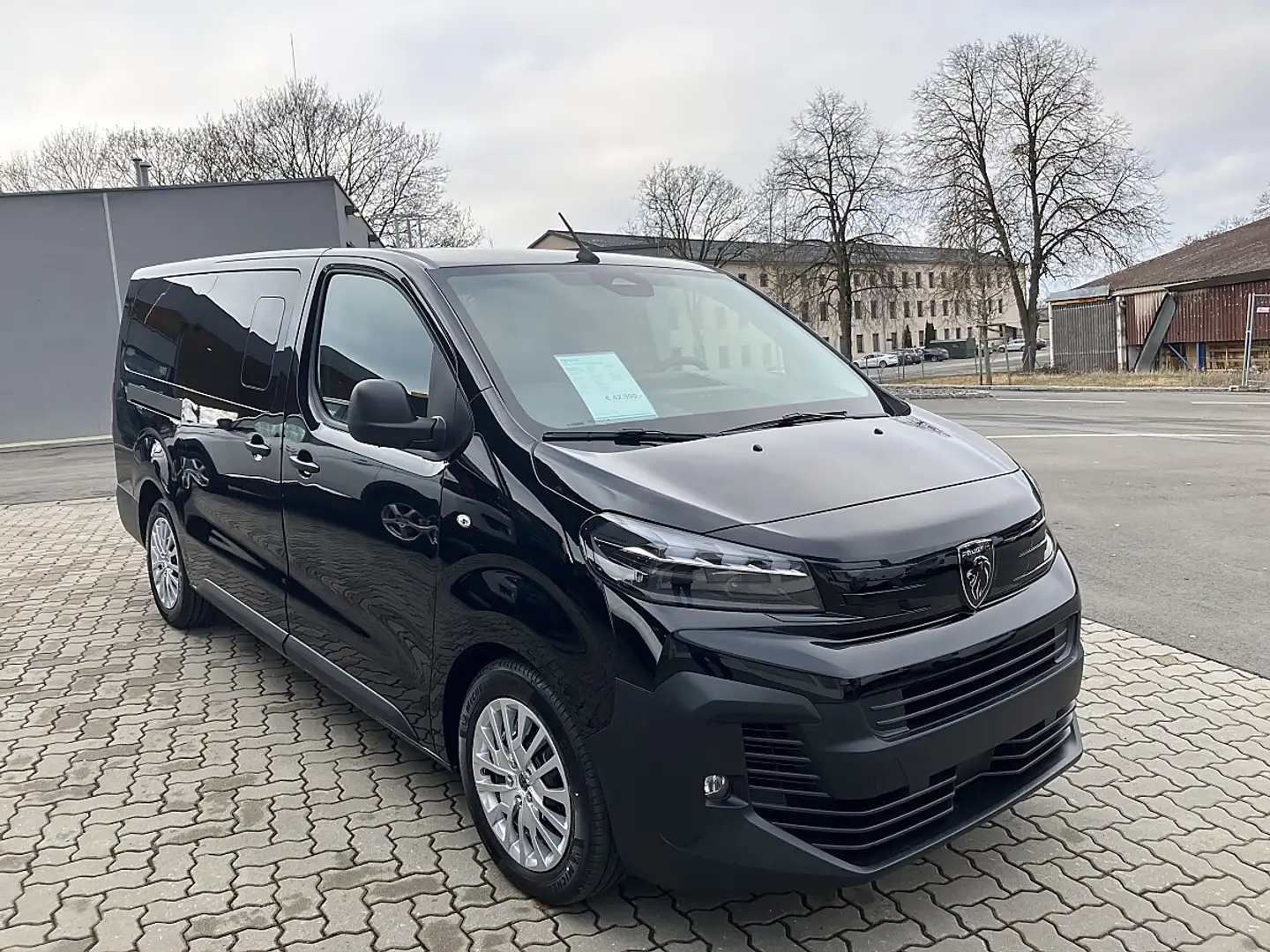 Peugeot Expert Kombi BlueHDi 180 Lang EAT8 8 Sitze Schwarz - 2