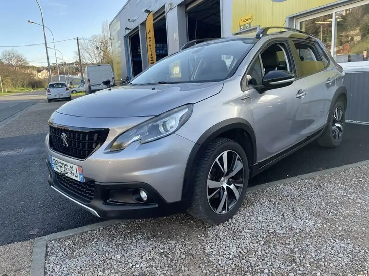 Peugeot 2008 (2) 1.6 bluehdi 120 s\u0026s 6cv gt line