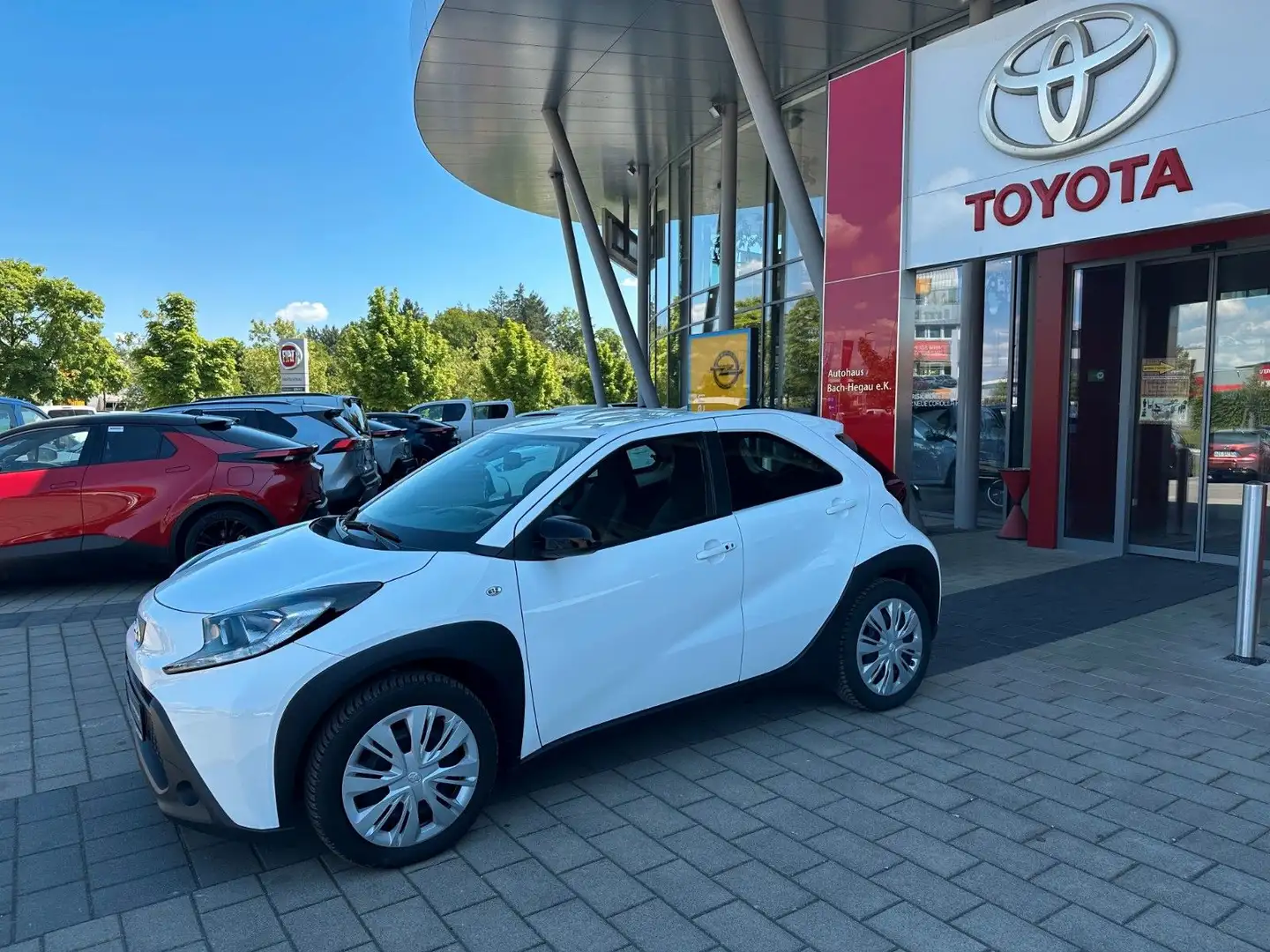Toyota Aygo X Play, SITZ-HZG, LED, KEYLESS, KAMERA Білий - 2