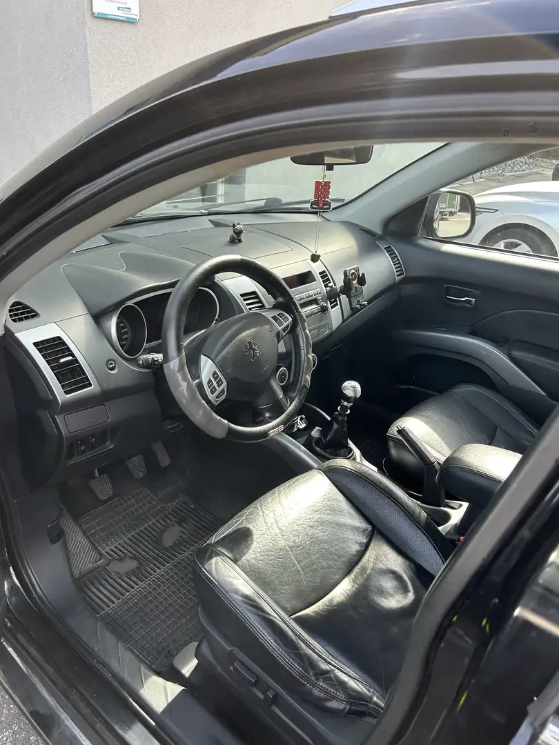 Peugeot 4007 HDI FAP 7-Sitzer Sport - 2